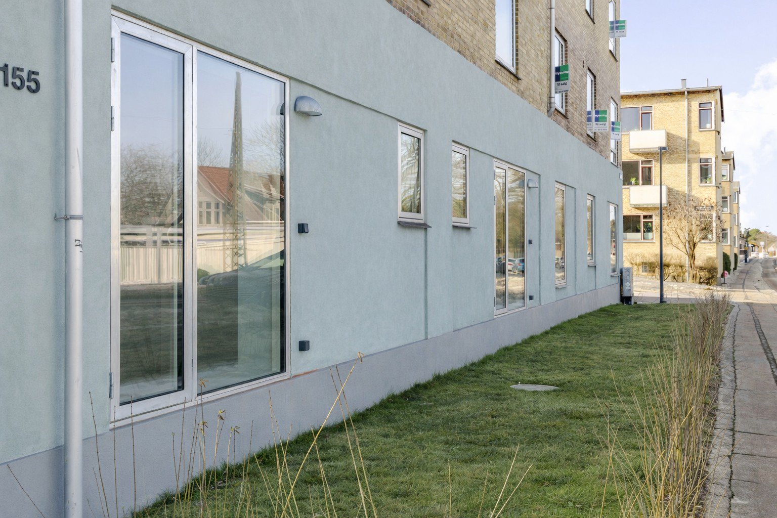 Fremhævet  billede i fuldskærmstilstand. Billede af Emdrupvej 155A, st.., 2400 København NV