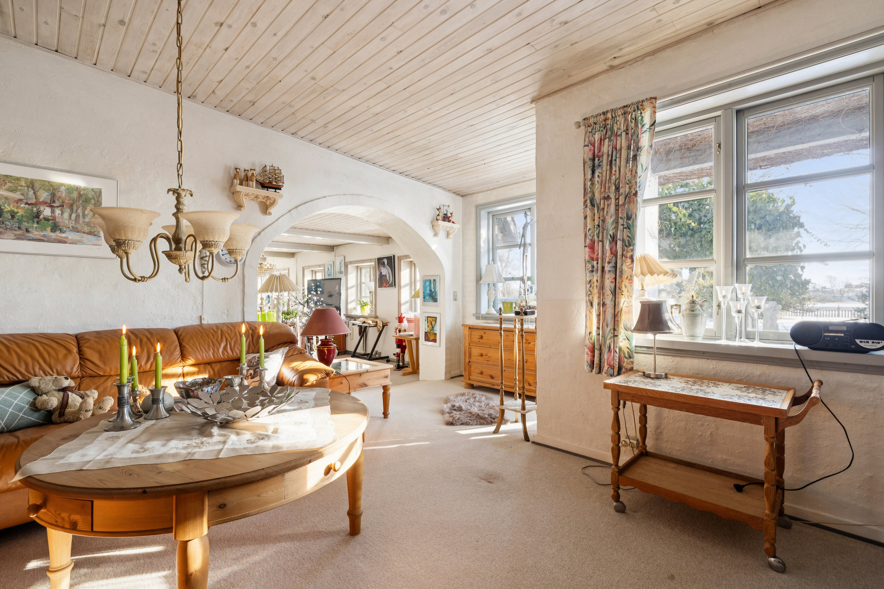 Fremhævet stue billede i fuldskærmstilstand. Billede af Karlbyvej 1, Karlby, 9500 Hobro