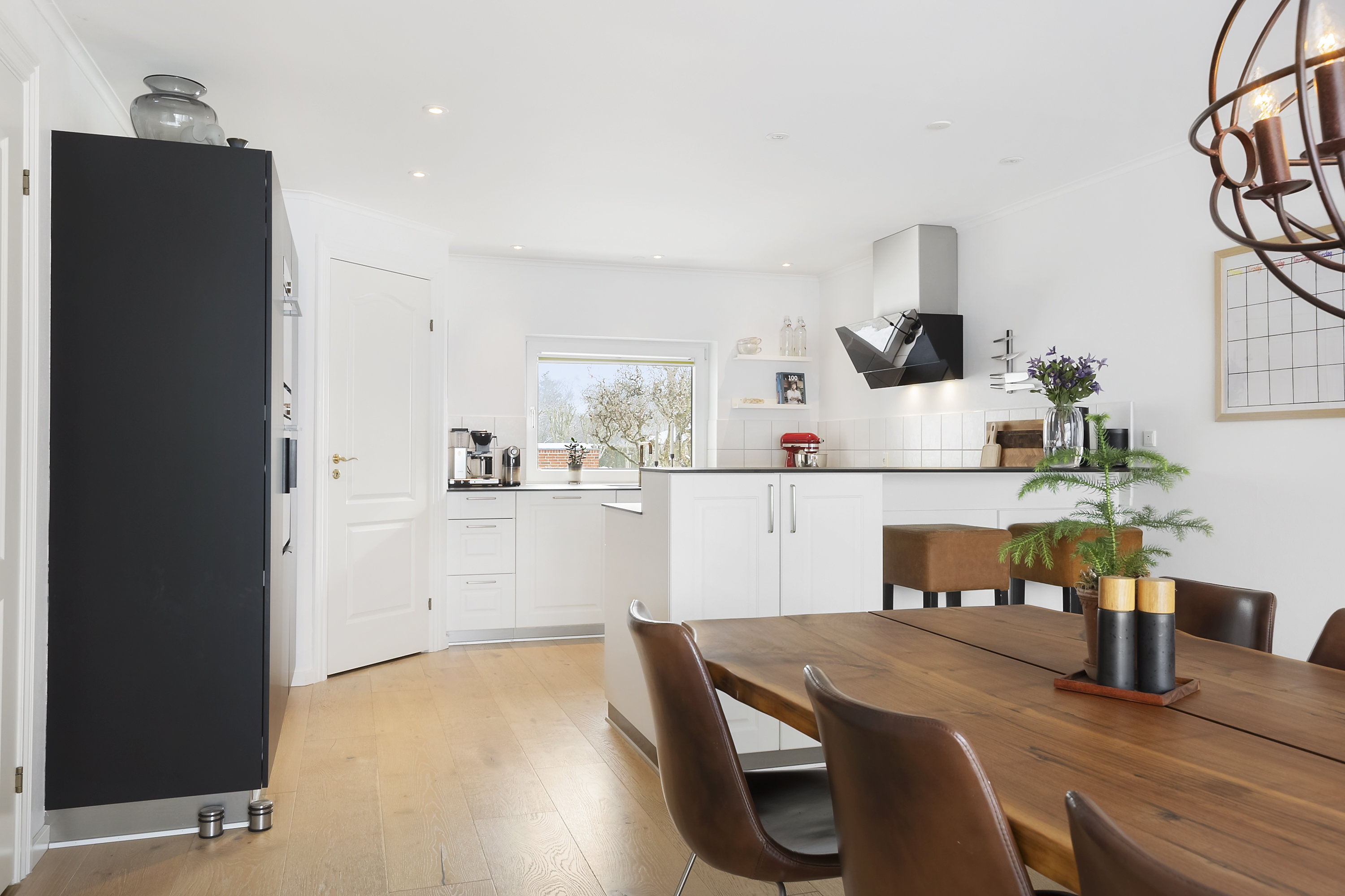 Fremhævet spisekøkken billede i fuldskærmstilstand. Billede af Savværksvej 11, 6230 Rødekro