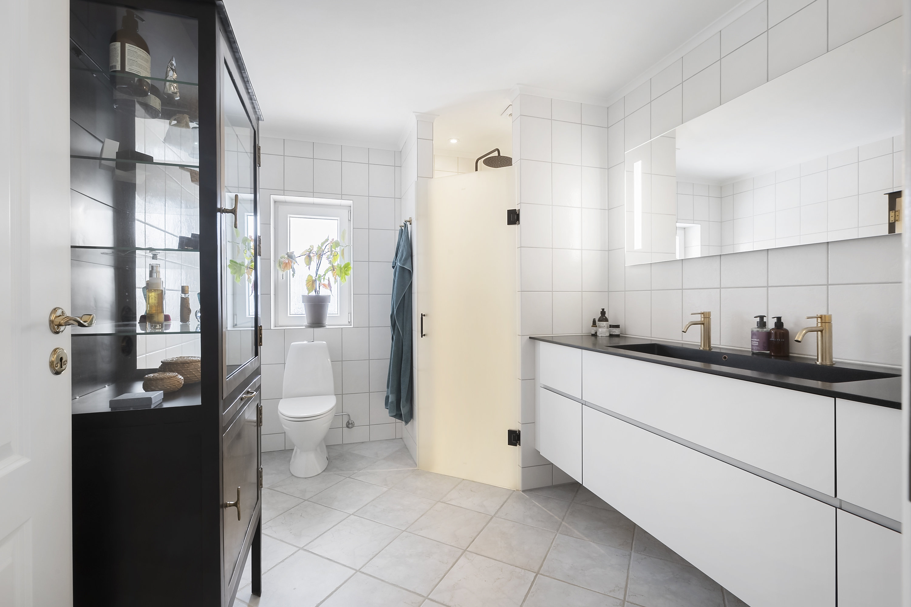 Fremhævet badeværelse billede i fuldskærmstilstand. Billede af Savværksvej 11, 6230 Rødekro