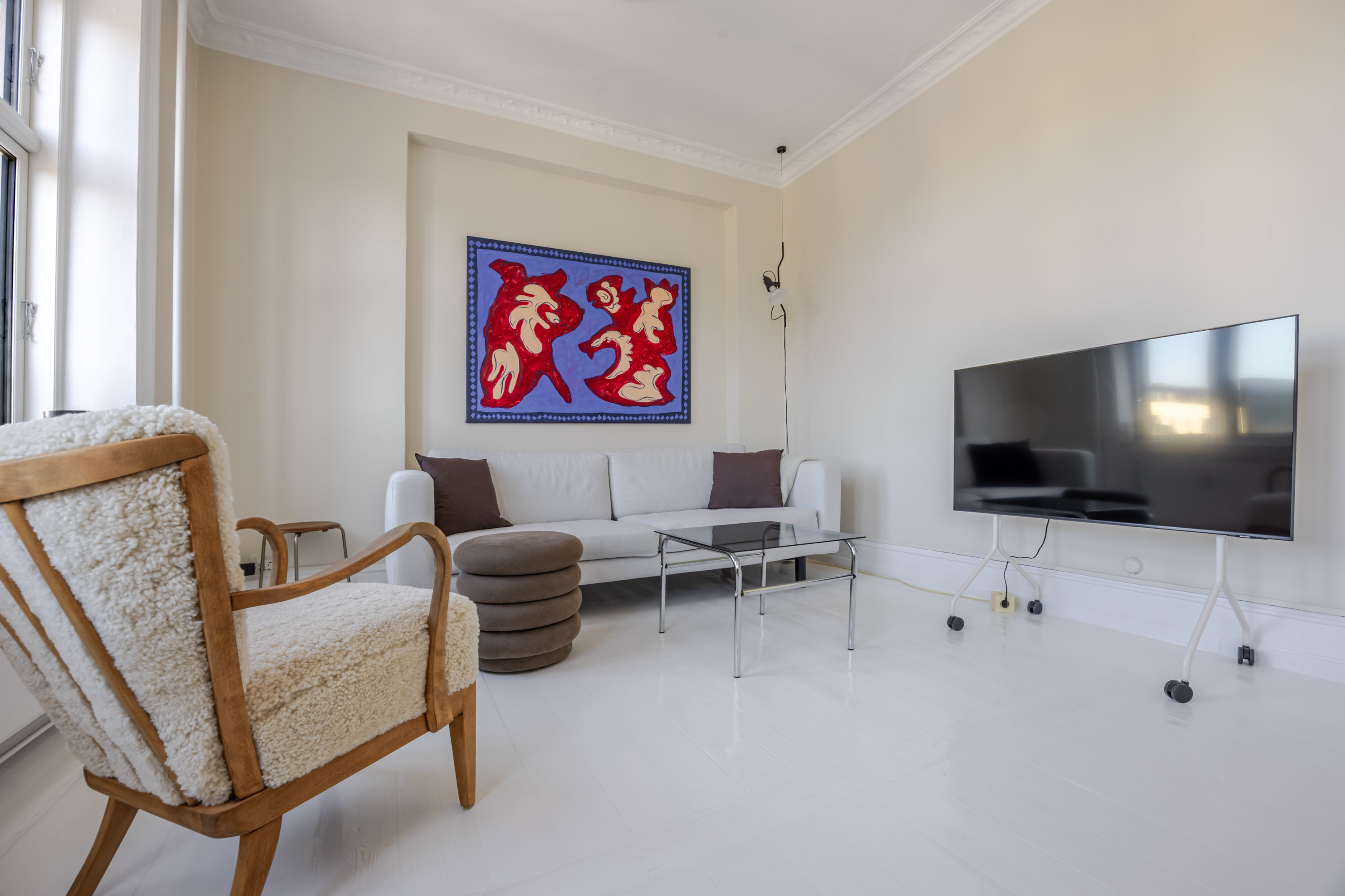 Fremhævet stue billede i fuldskærmstilstand. Billede af Overgaden Oven Vandet 2A, 2. th., 1415 København K