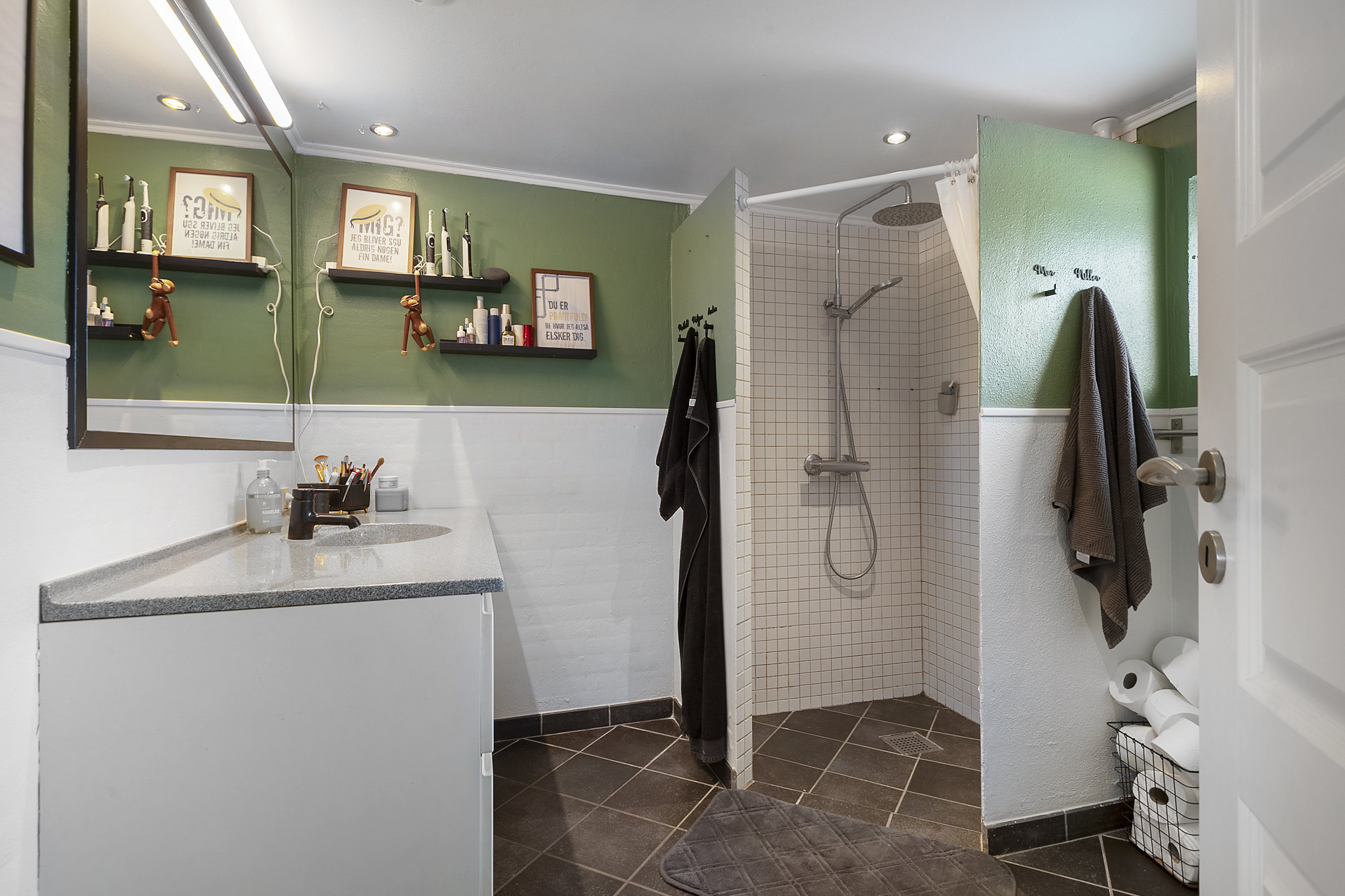 Fremhævet badeværelse billede i fuldskærmstilstand. Billede af Bryndumvej 175, Bryndum, 6715 Esbjerg N