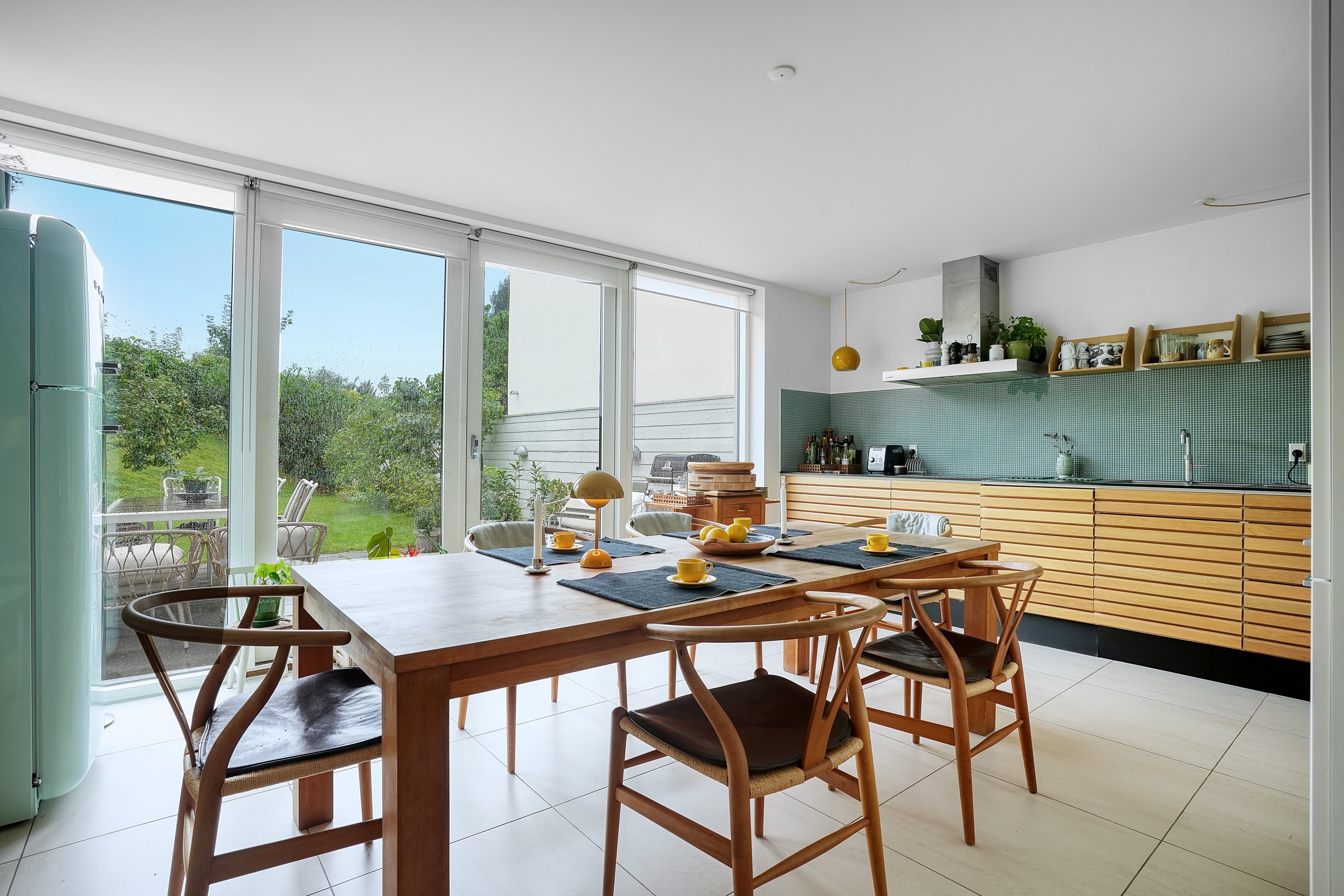 Fremhævet spisestue billede i fuldskærmstilstand. Billede af Kongevejen 4A, 3480 Fredensborg