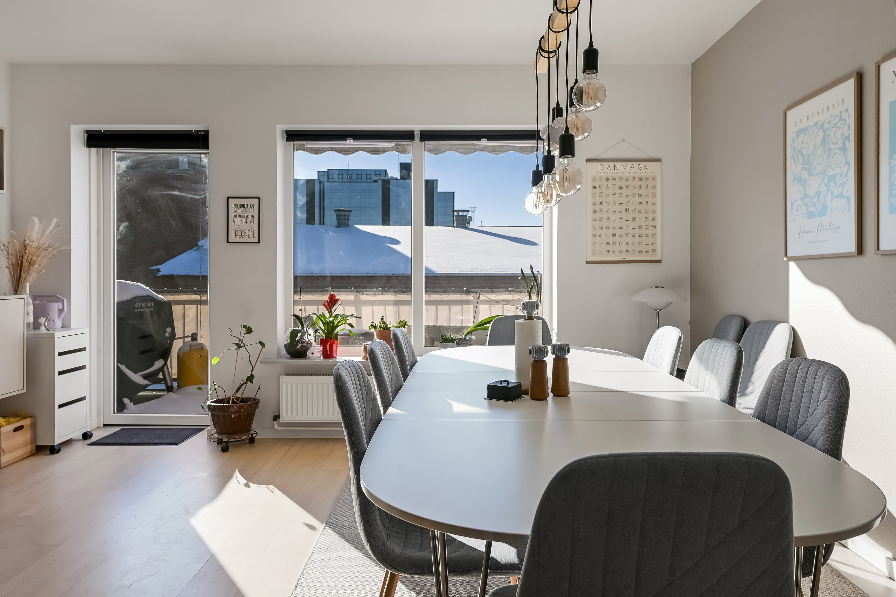 Fremhævet stue billede i fuldskærmstilstand. Billede af Vesterhavsgade 48, 1. mf., 6700 Esbjerg