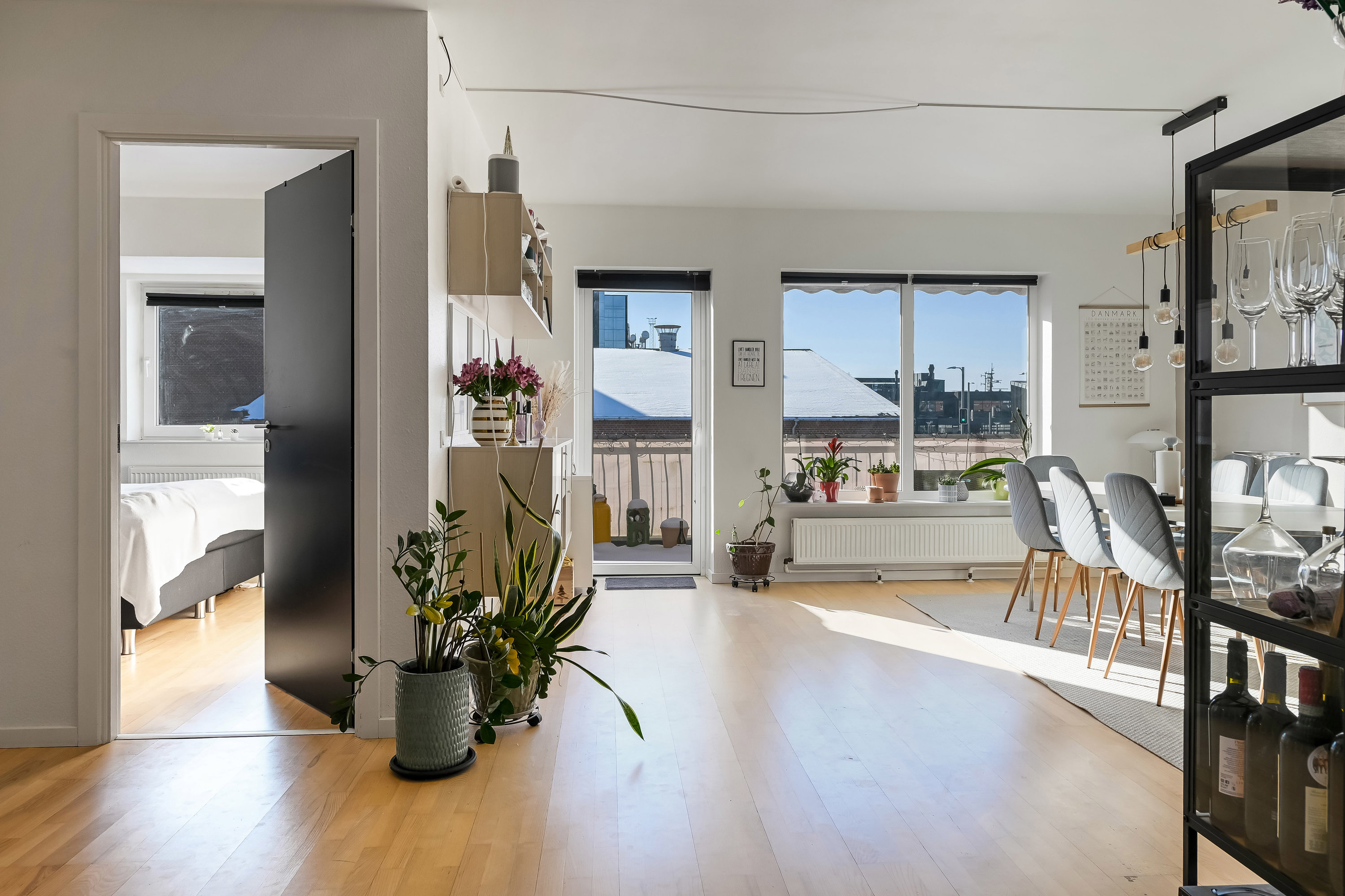 Fremhævet stue billede i fuldskærmstilstand. Billede af Vesterhavsgade 48, 1. mf., 6700 Esbjerg