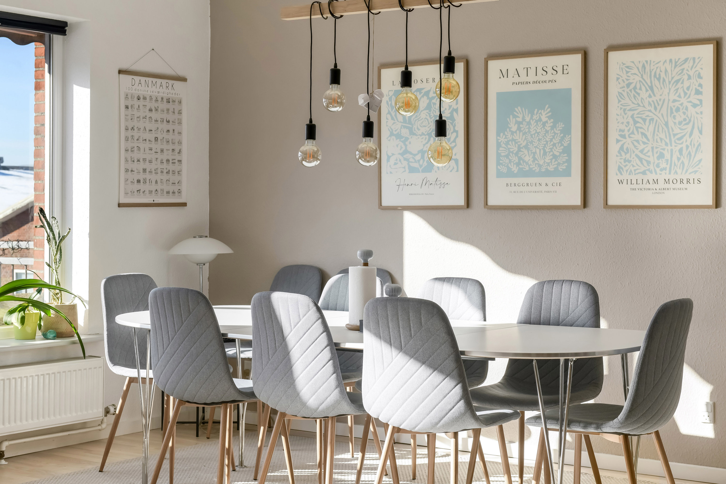 Fremhævet stue billede i fuldskærmstilstand. Billede af Vesterhavsgade 48, 1. mf., 6700 Esbjerg