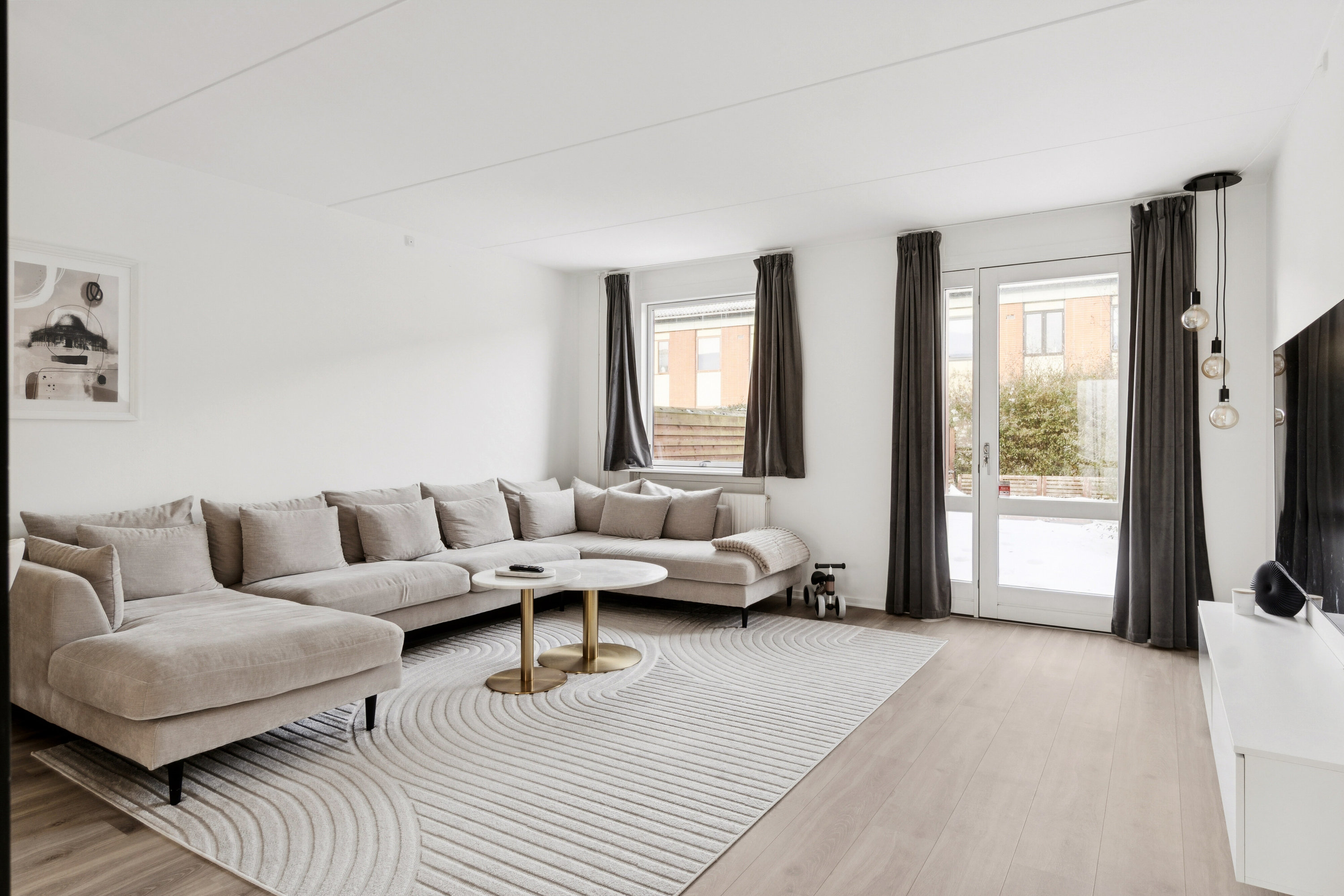 Fremhævet stue billede i fuldskærmstilstand. Billede af Elmehusene 139, 2600 Glostrup