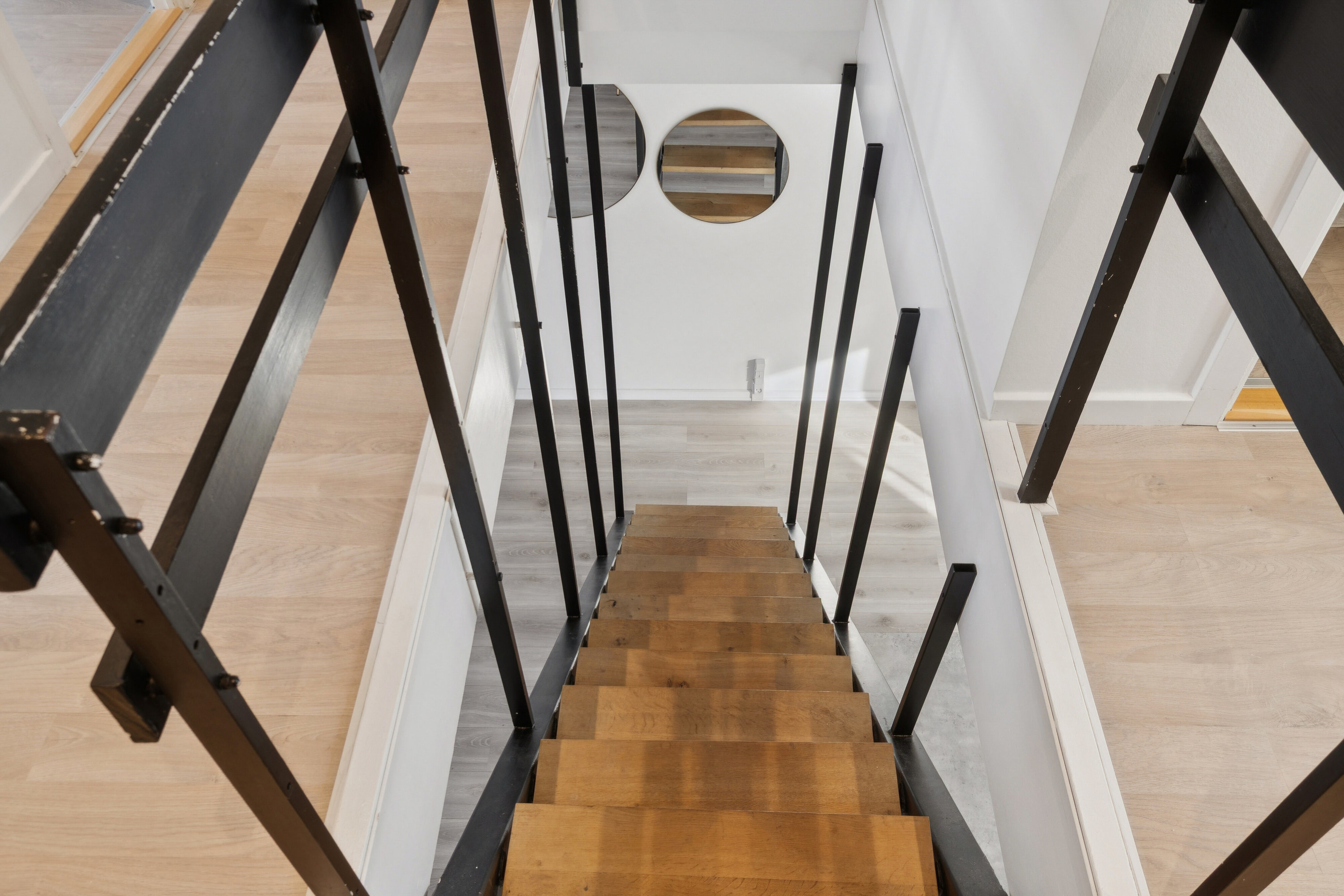 Fremhævet trappe billede i fuldskærmstilstand. Billede af Elmehusene 139, 2600 Glostrup