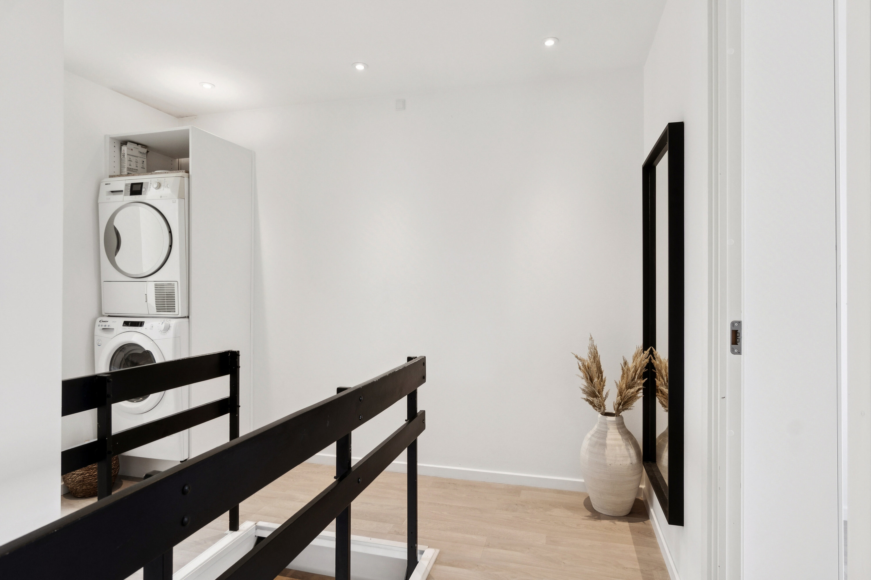 Fremhævet hall billede i fuldskærmstilstand. Billede af Elmehusene 139, 2600 Glostrup