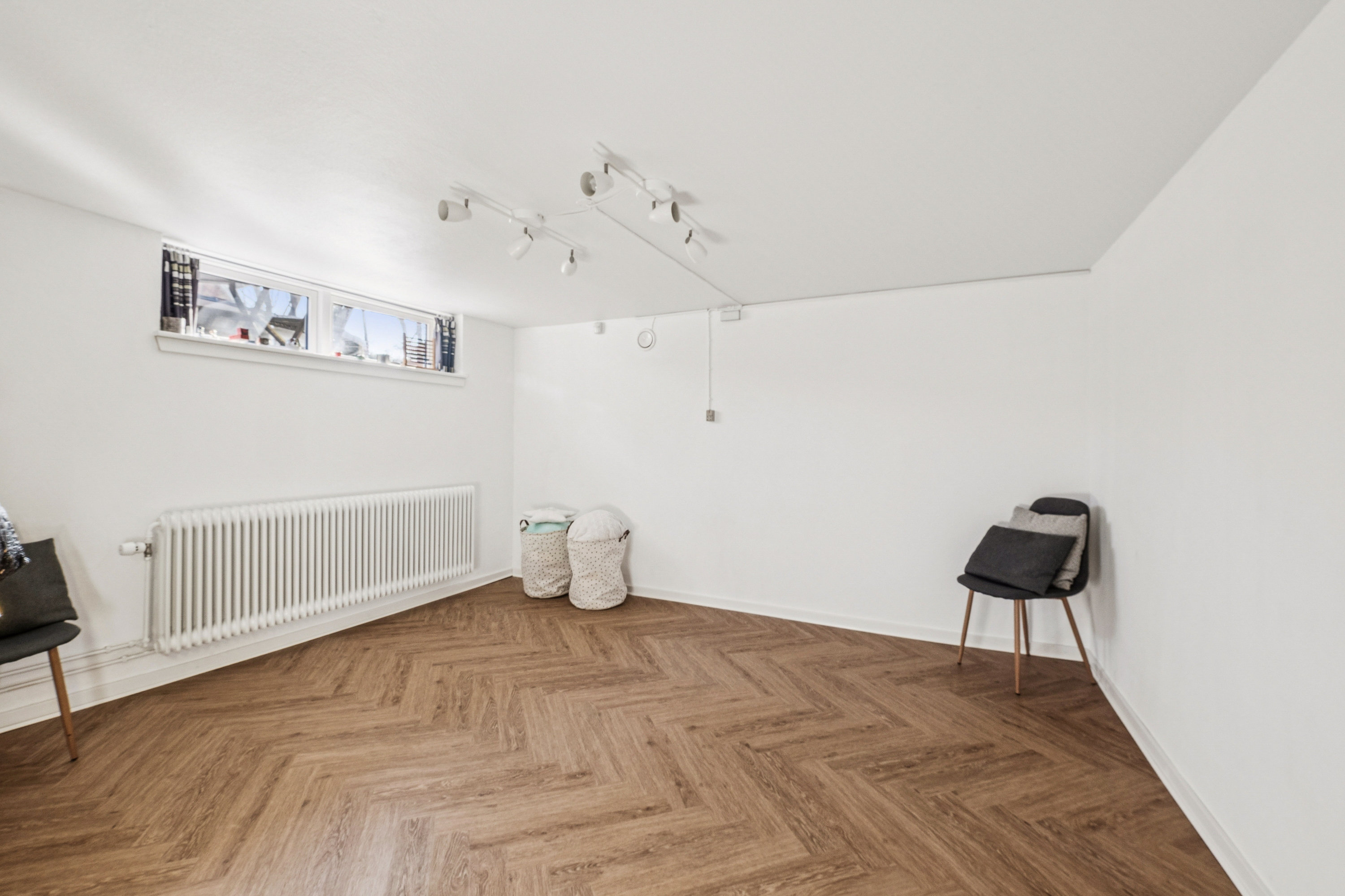 Fremhævet værelse billede i fuldskærmstilstand. Billede af Lindevej 6, 7900 Nykøbing M