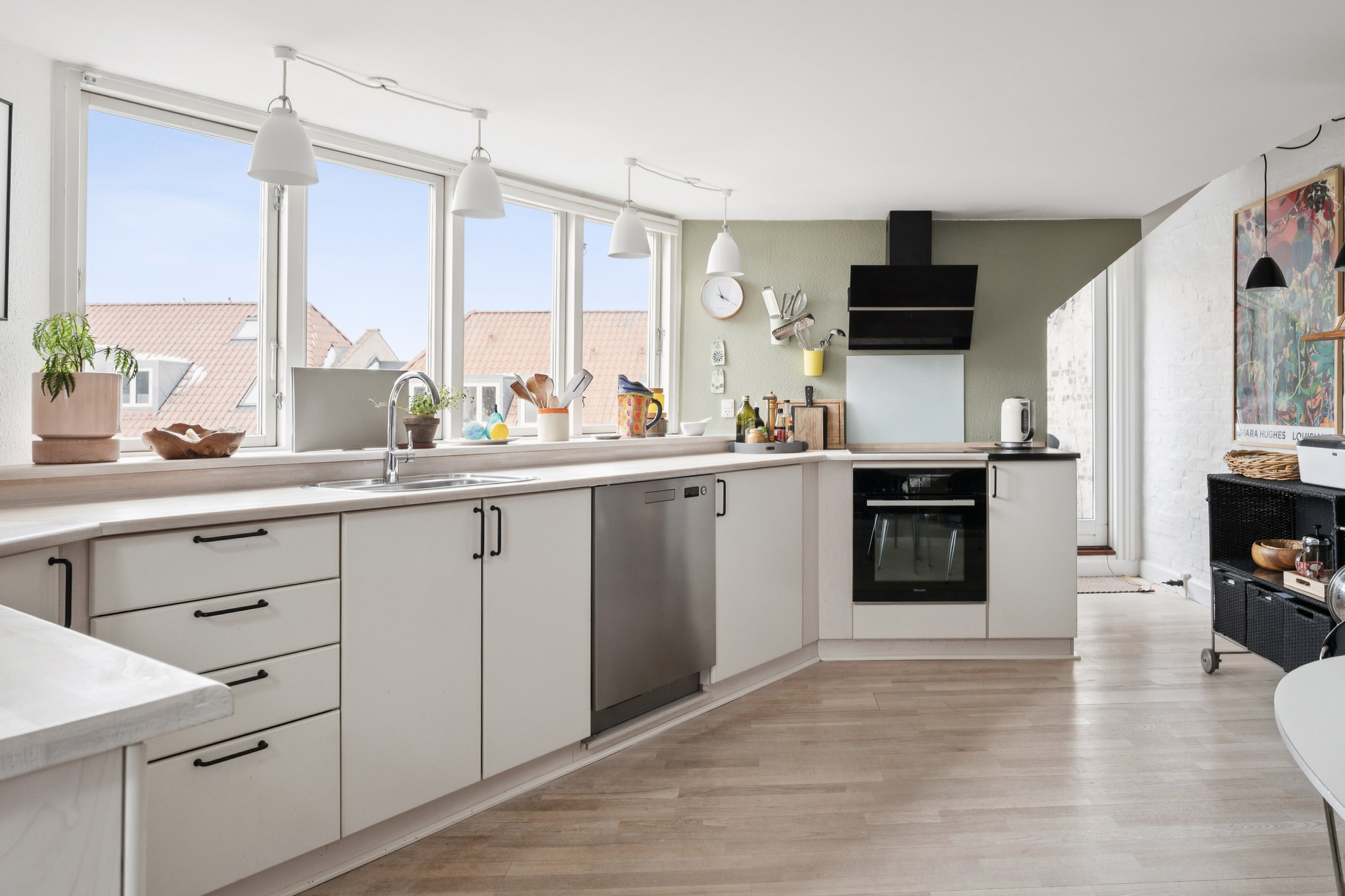 Fremhævet køkken billede i fuldskærmstilstand. Billede af Kystvejen 51, 5., 8000 Aarhus C