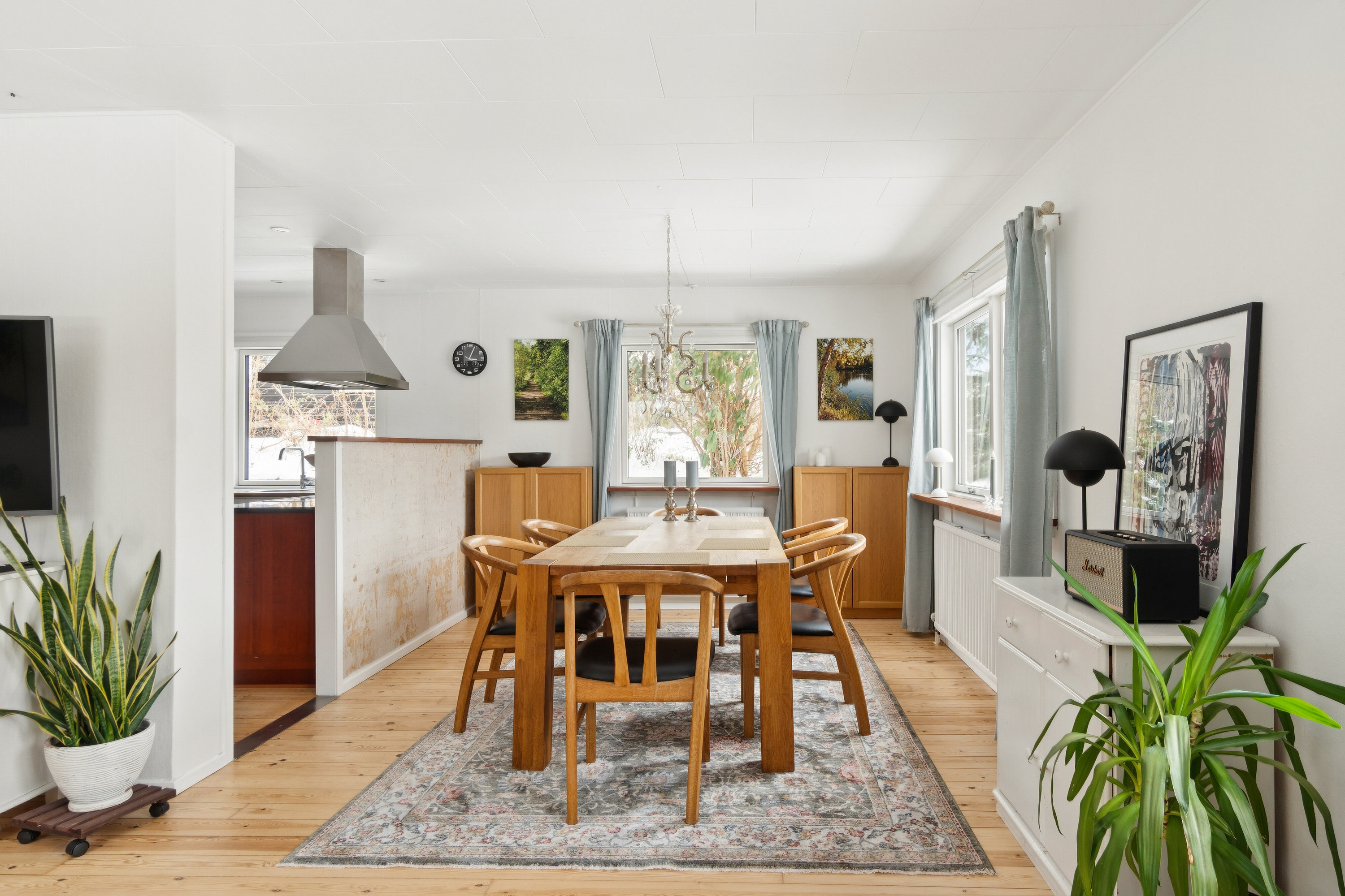 Fremhævet spisestue billede i fuldskærmstilstand. Billede af Dalsvinget 1, 4400 Kalundborg