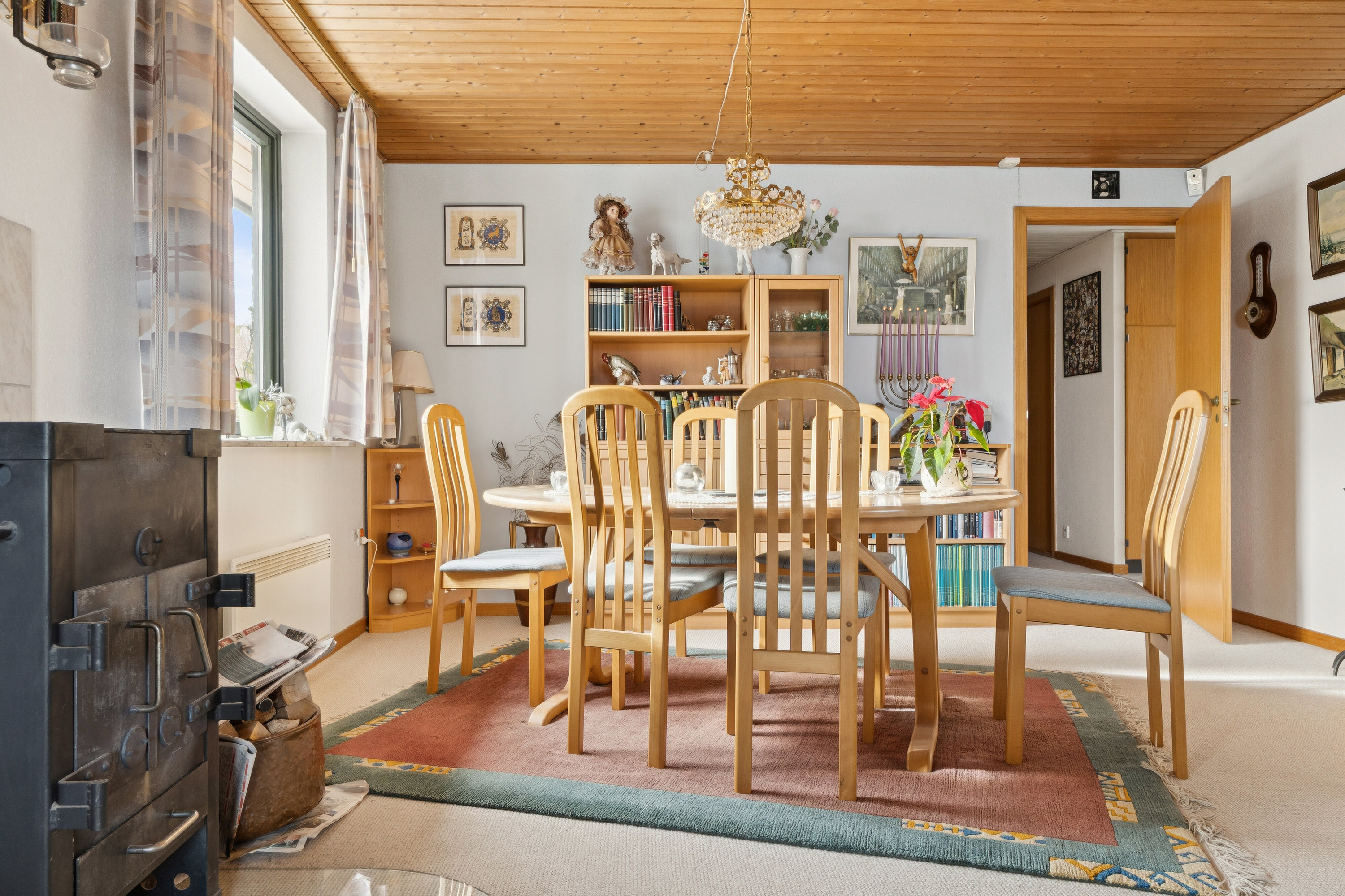 Fremhævet spisestue billede i fuldskærmstilstand. Billede af Toftevej 9, Ordrup, 4060 Kirke Såby