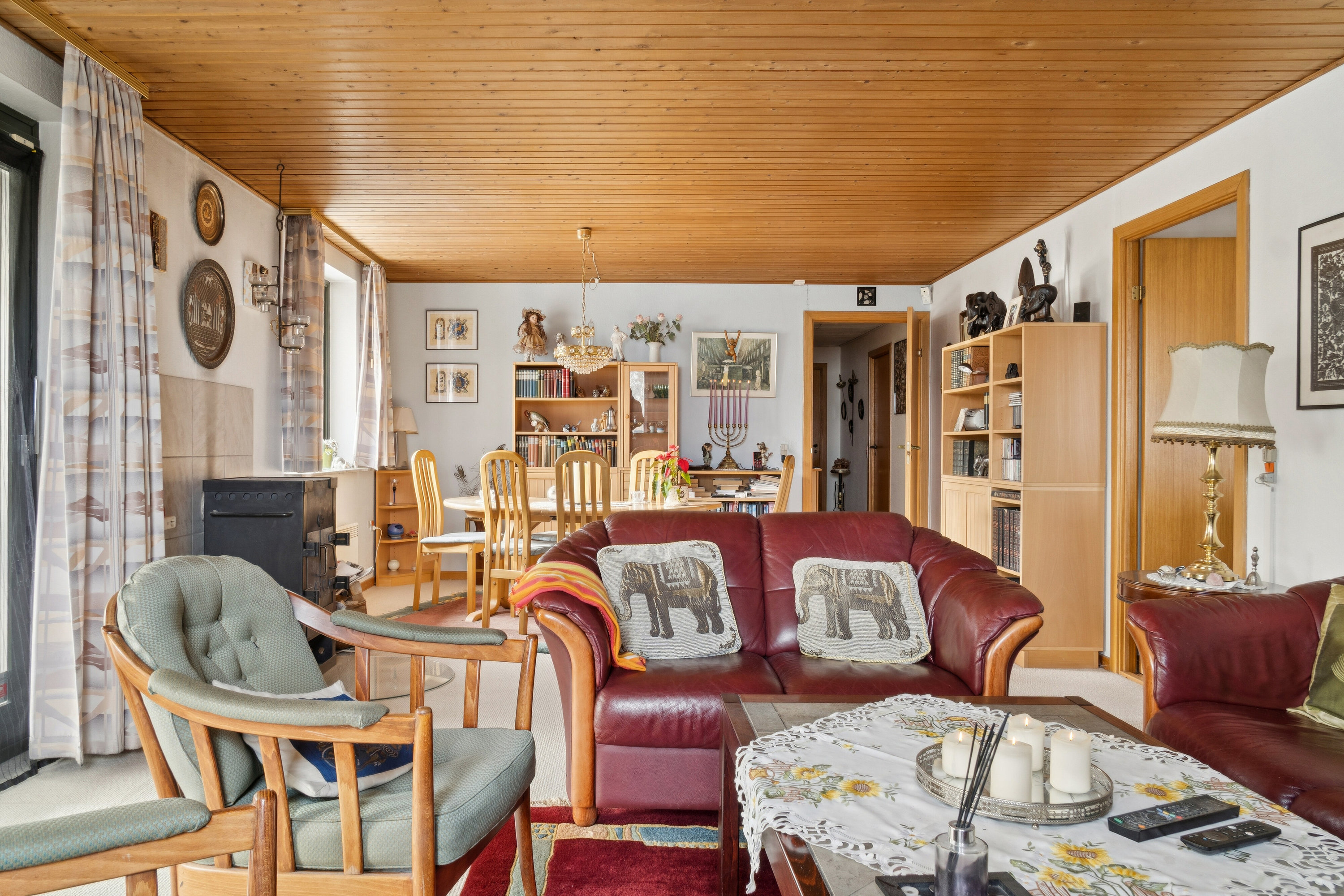 Fremhævet stue billede i fuldskærmstilstand. Billede af Toftevej 9, Ordrup, 4060 Kirke Såby