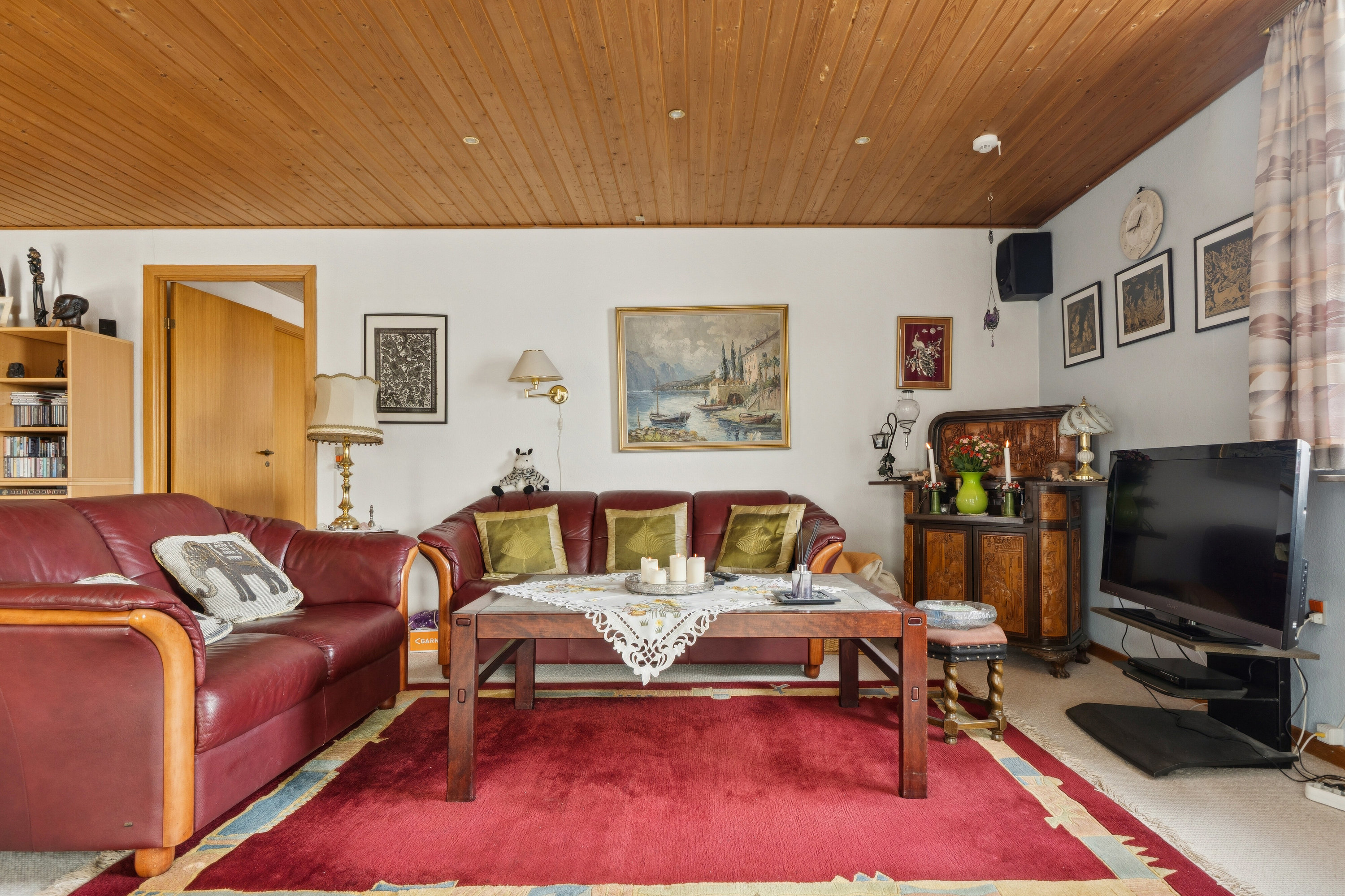 Fremhævet stue billede i fuldskærmstilstand. Billede af Toftevej 9, Ordrup, 4060 Kirke Såby