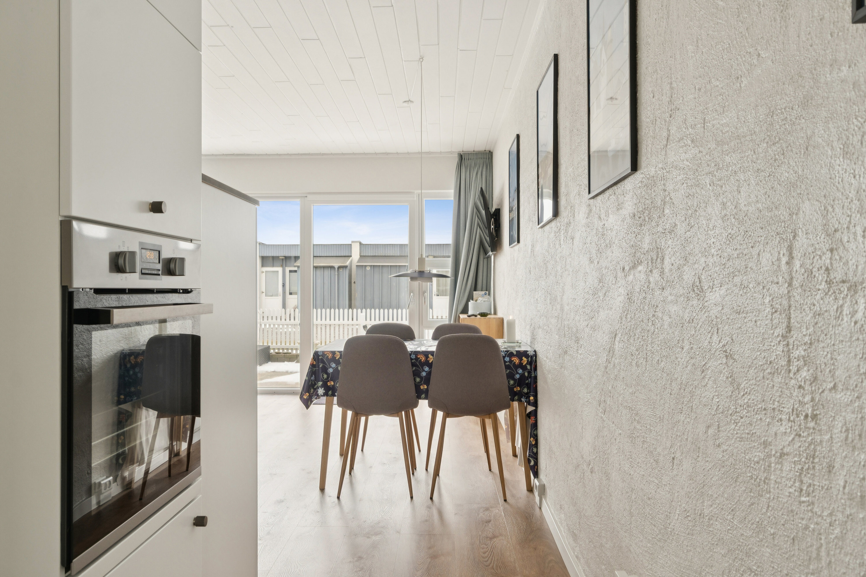 Fremhævet spisestue billede i fuldskærmstilstand. Billede af Krikvænge 29, Agger, 7770 Vestervig