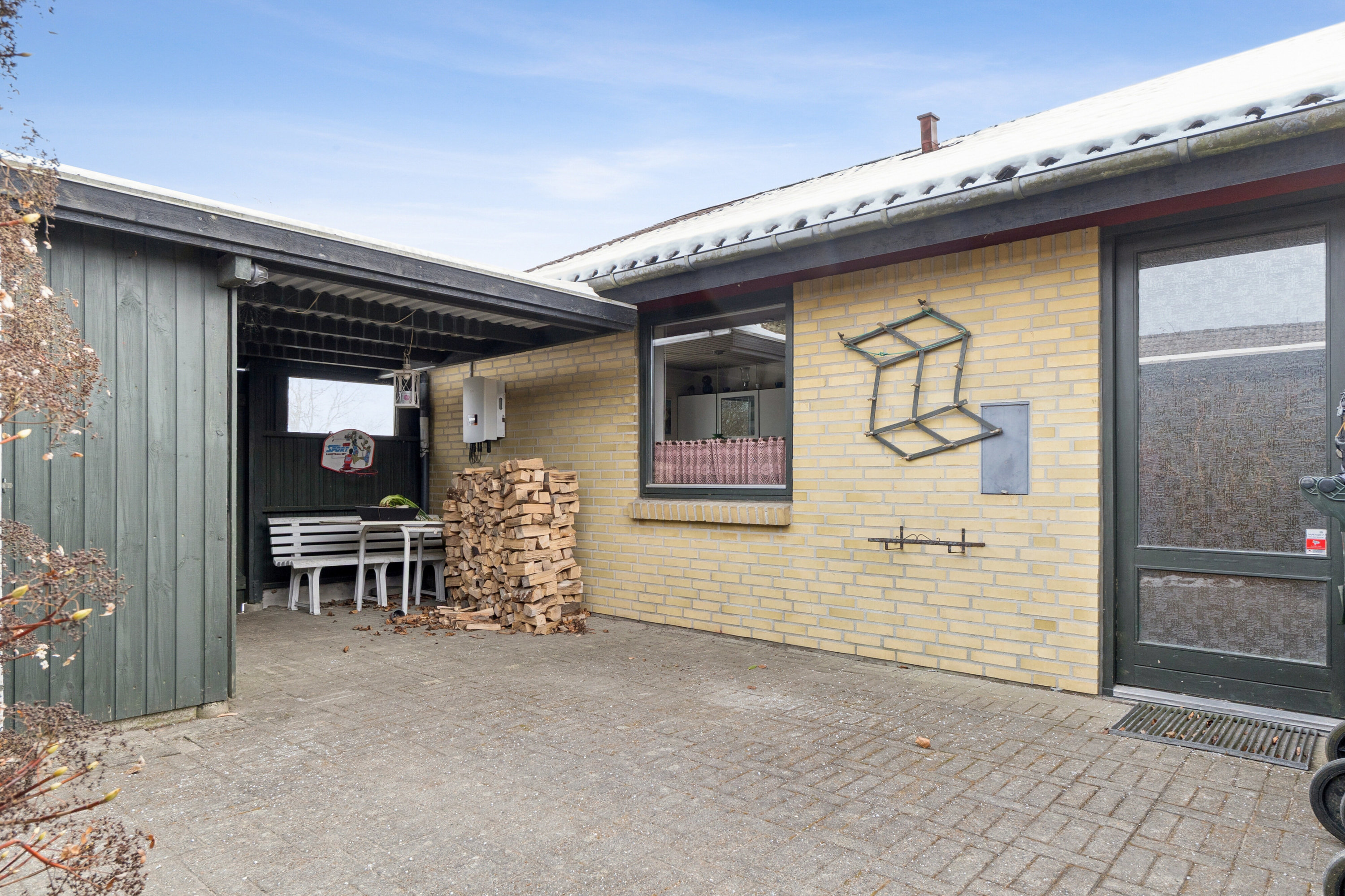 Fremhævet set fra vejen billede i fuldskærmstilstand. Billede af Toftevej 9, Ordrup, 4060 Kirke Såby