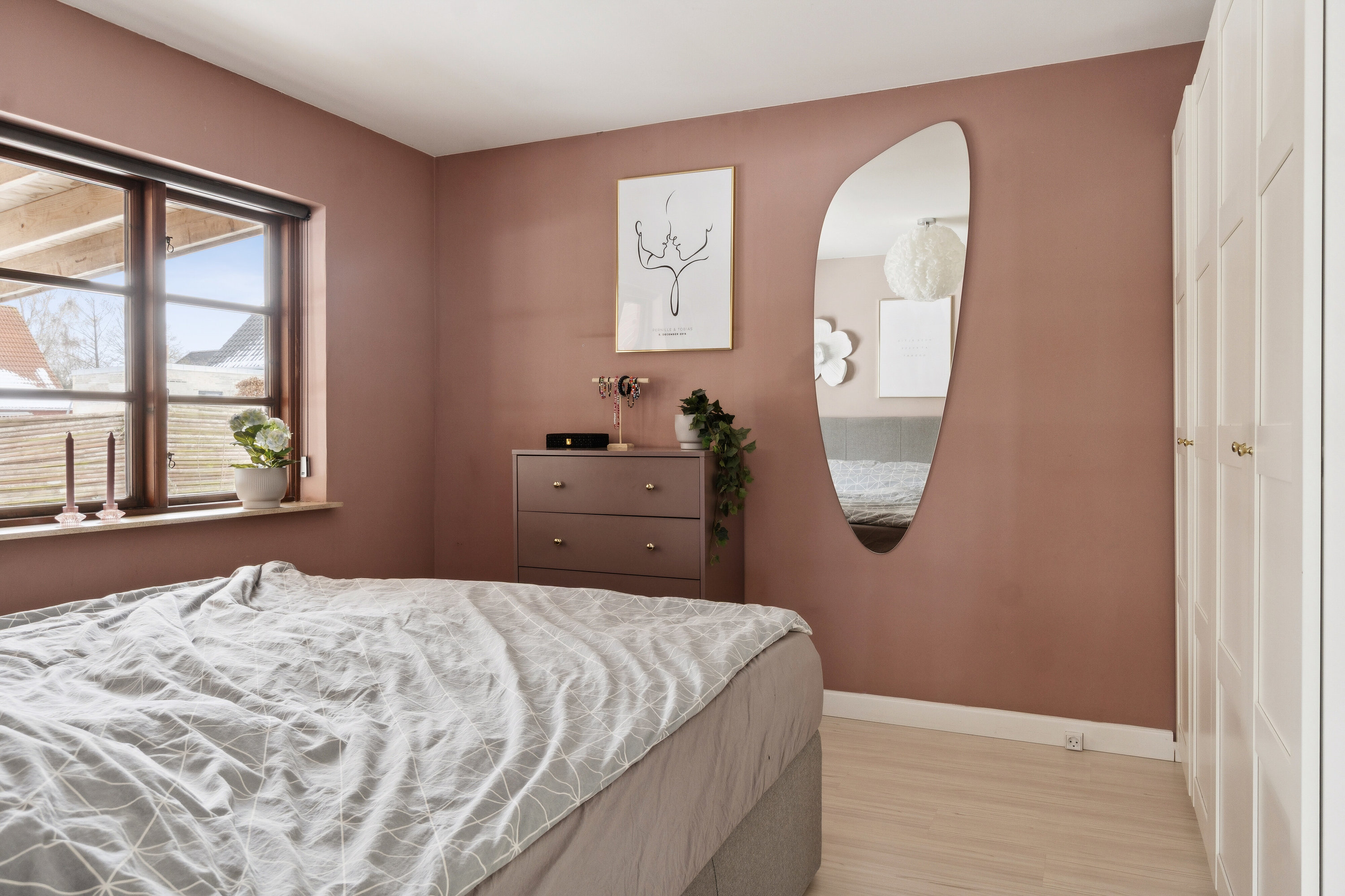 Fremhævet soveværelse billede i fuldskærmstilstand. Billede af Nørreås 81, 4200 Slagelse