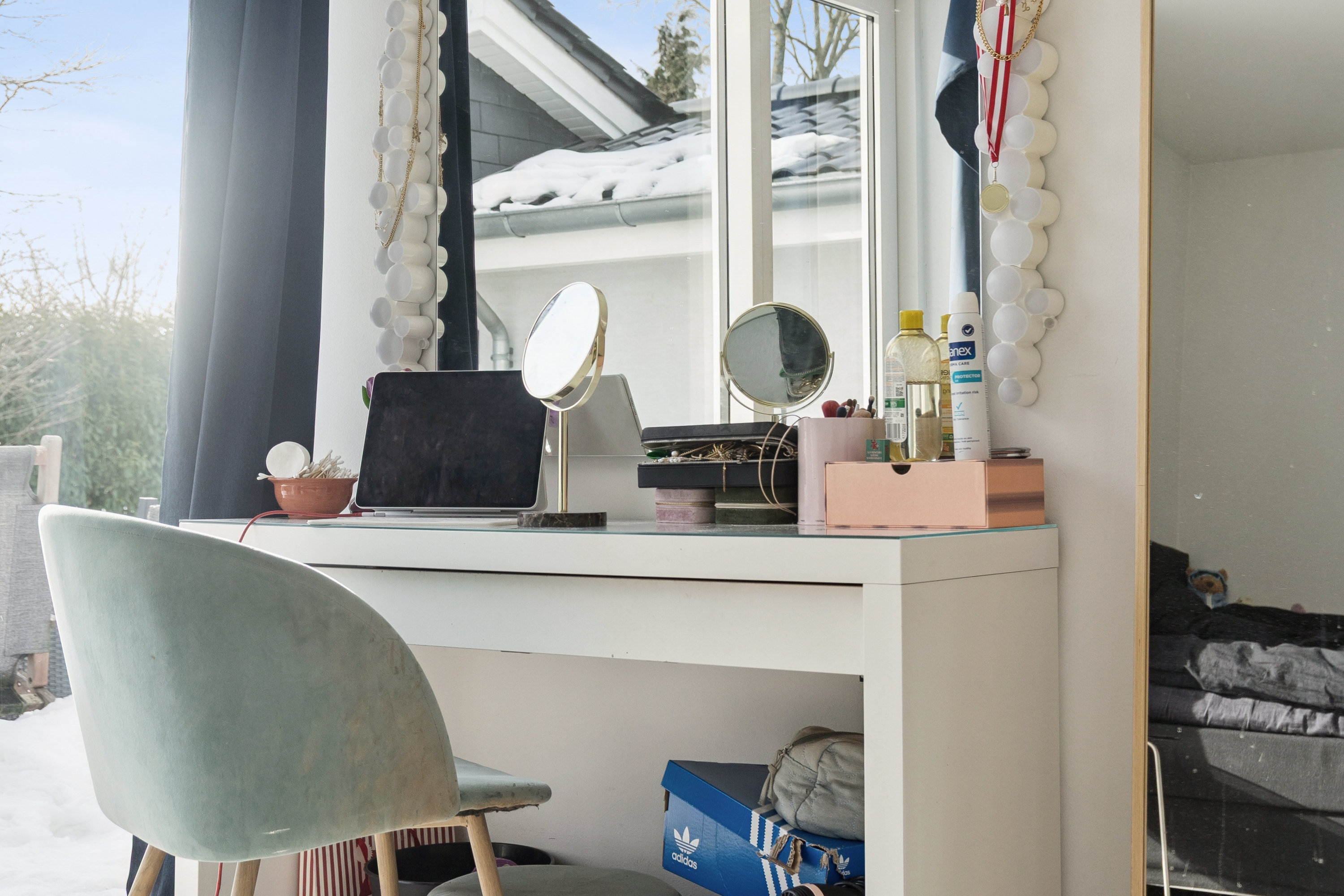 Fremhævet stue billede i fuldskærmstilstand. Billede af Tværskiftet 7A, 2730 Herlev