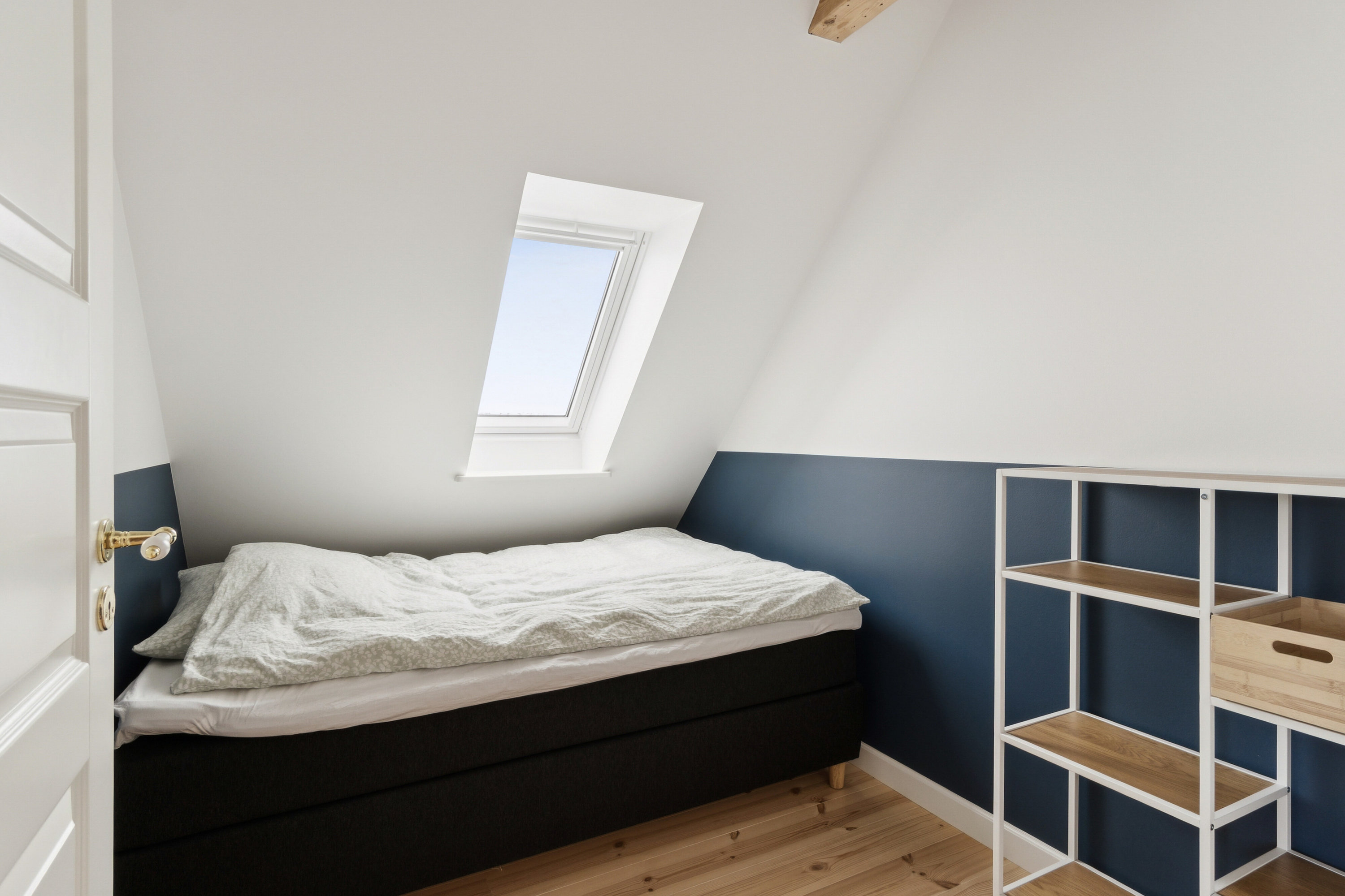 Fremhævet soveværelse billede i fuldskærmstilstand. Billede af Bølshavn 10, Bølshavn, 3740 Svaneke