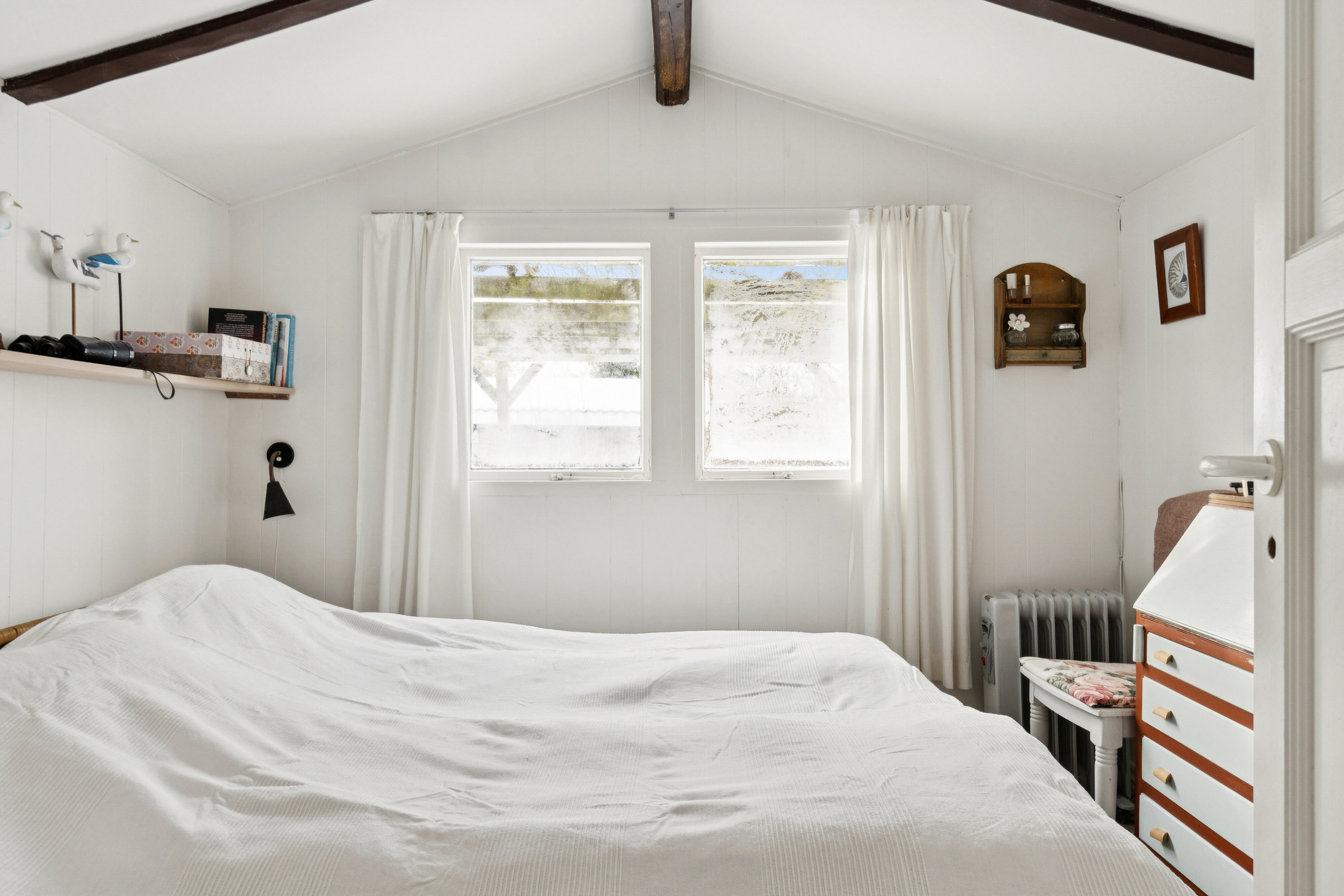 Fremhævet soveværelse billede i fuldskærmstilstand. Billede af Skovsangervej 8, St Kongsmark, 4200 Slagelse