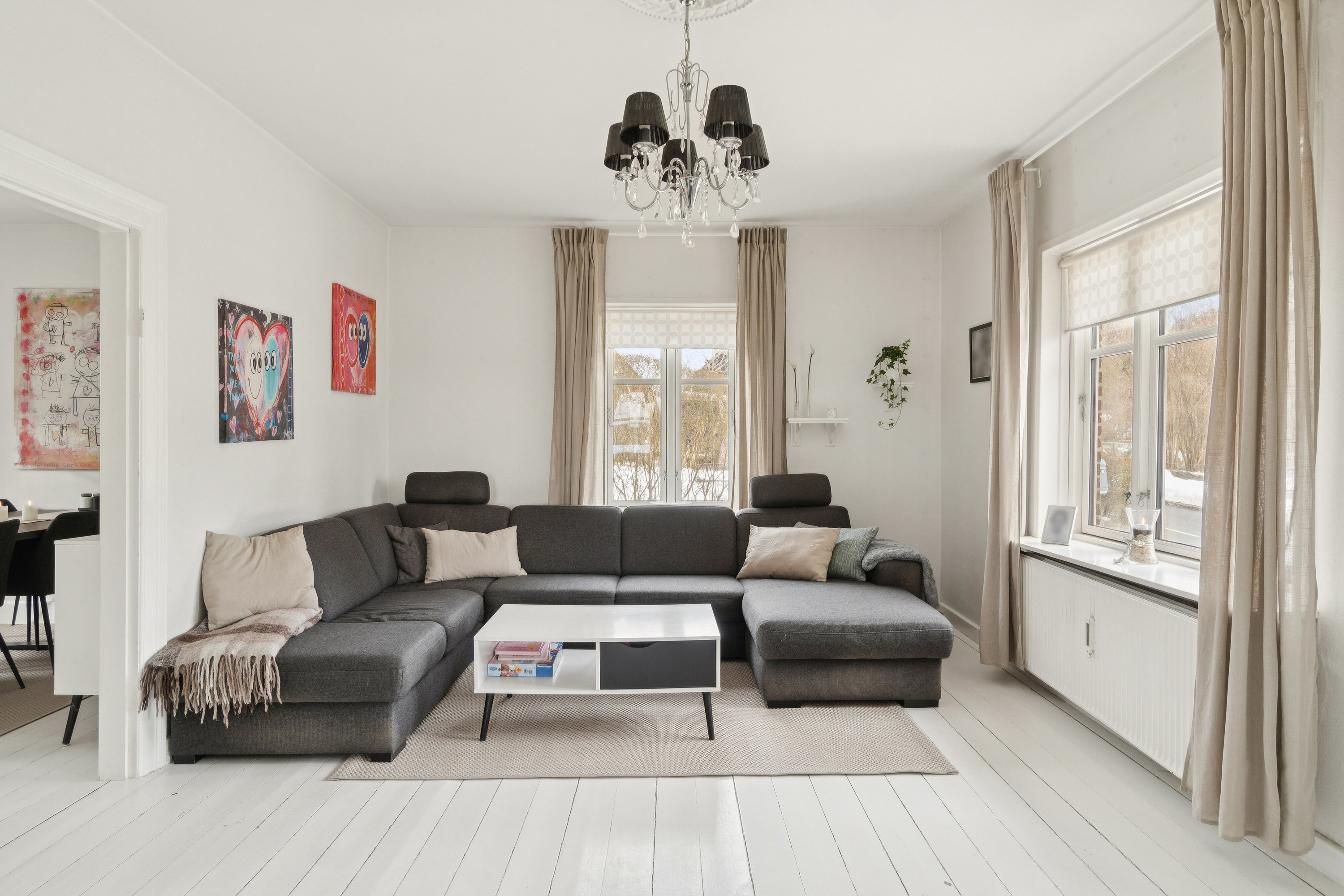 Fremhævet stue billede i fuldskærmstilstand. Billede af Holmevej 50, Brandelev, 4700 Næstved