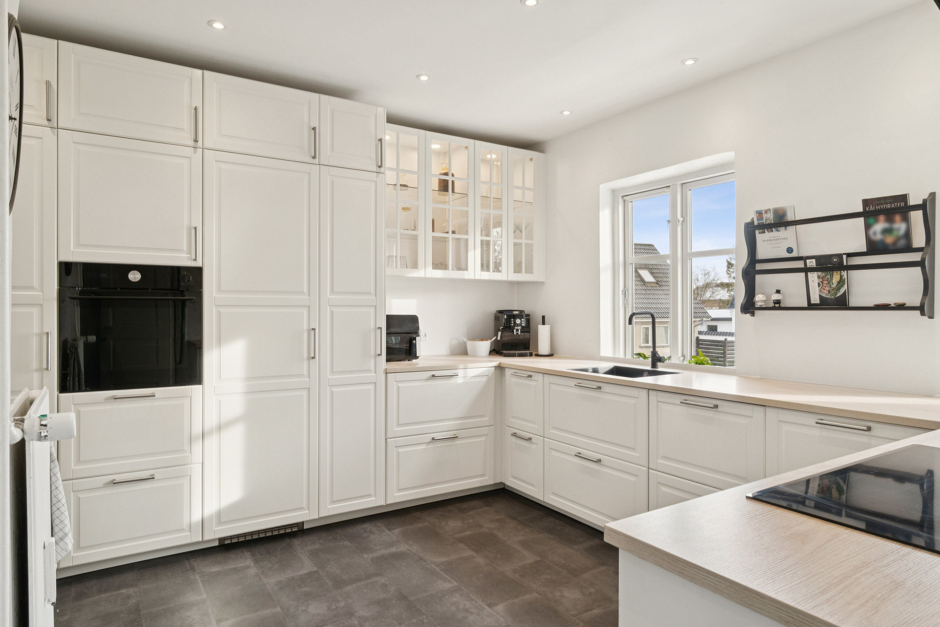 Fremhævet køkken billede i fuldskærmstilstand. Billede af Holmevej 50, Brandelev, 4700 Næstved