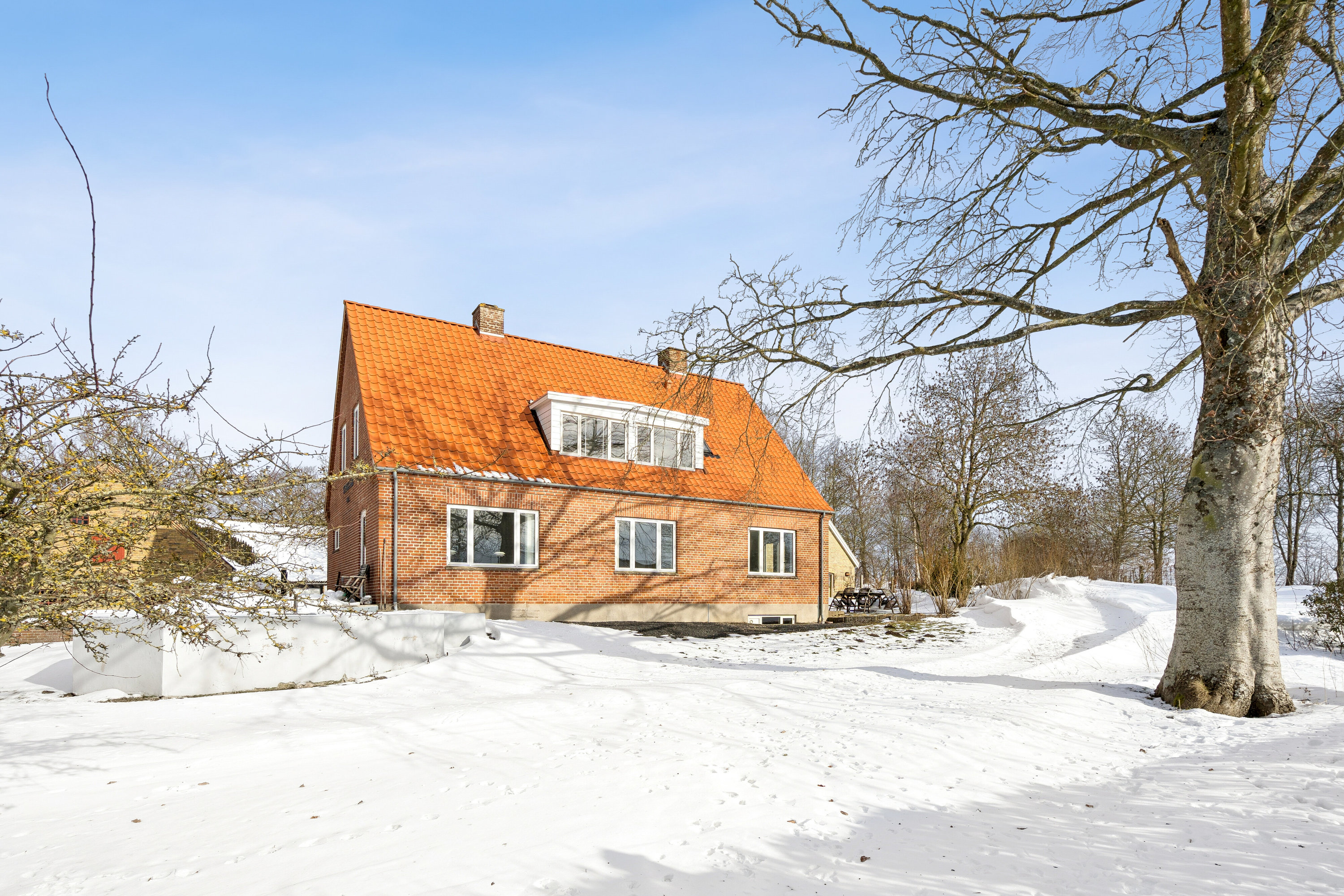 Fremhævet set fra haven billede i fuldskærmstilstand. Billede af Snesere Torpvej 30, Snesere Torp, 4733 Tappernøje