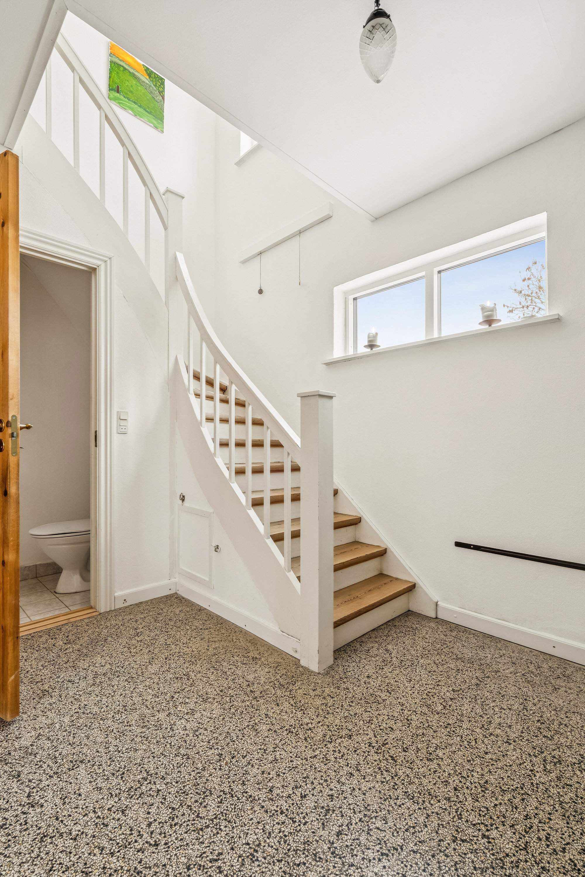 Fremhævet trappe billede i fuldskærmstilstand. Billede af Snesere Torpvej 30, Snesere Torp, 4733 Tappernøje