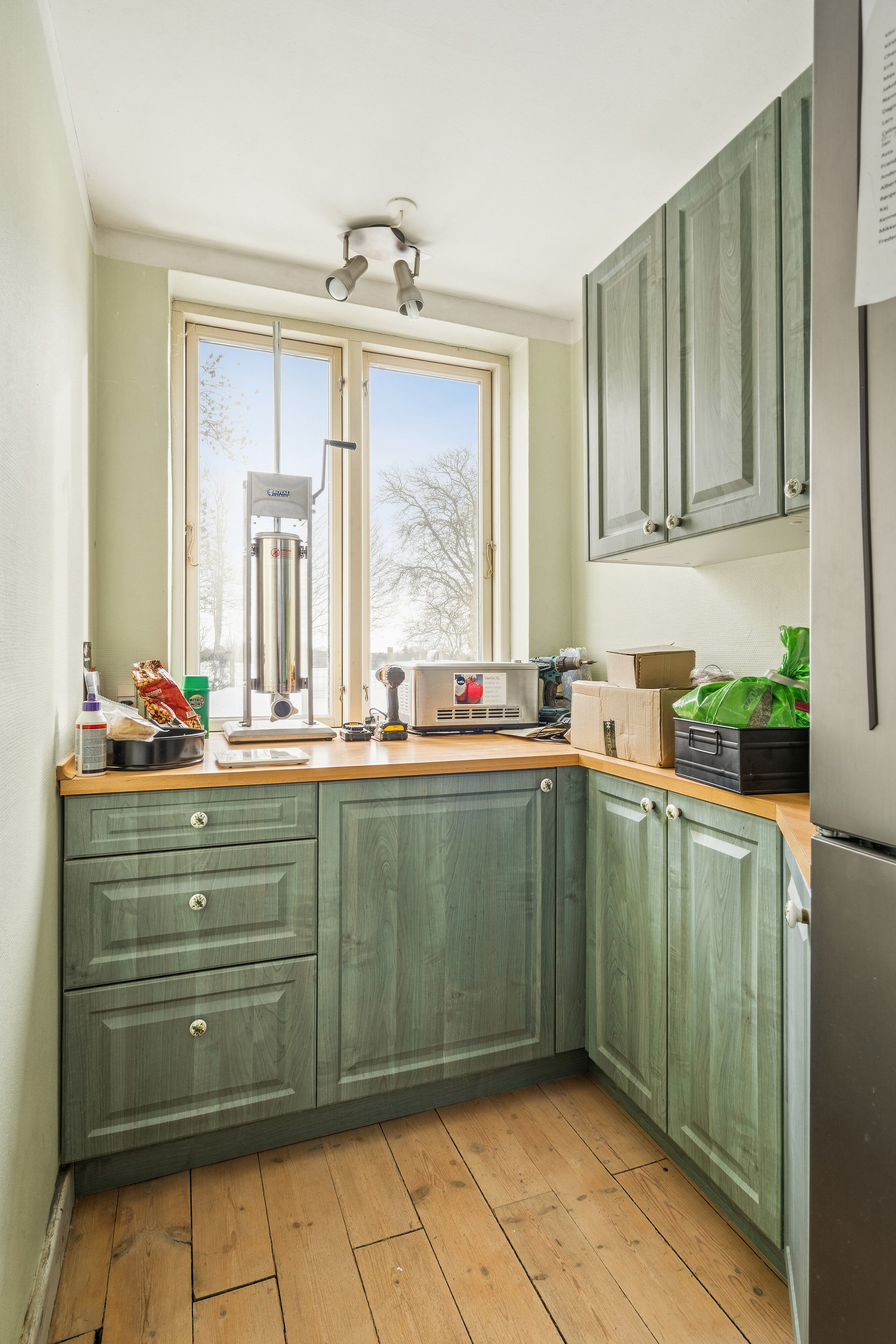 Fremhævet køkken billede i fuldskærmstilstand. Billede af Snesere Torpvej 30, Snesere Torp, 4733 Tappernøje