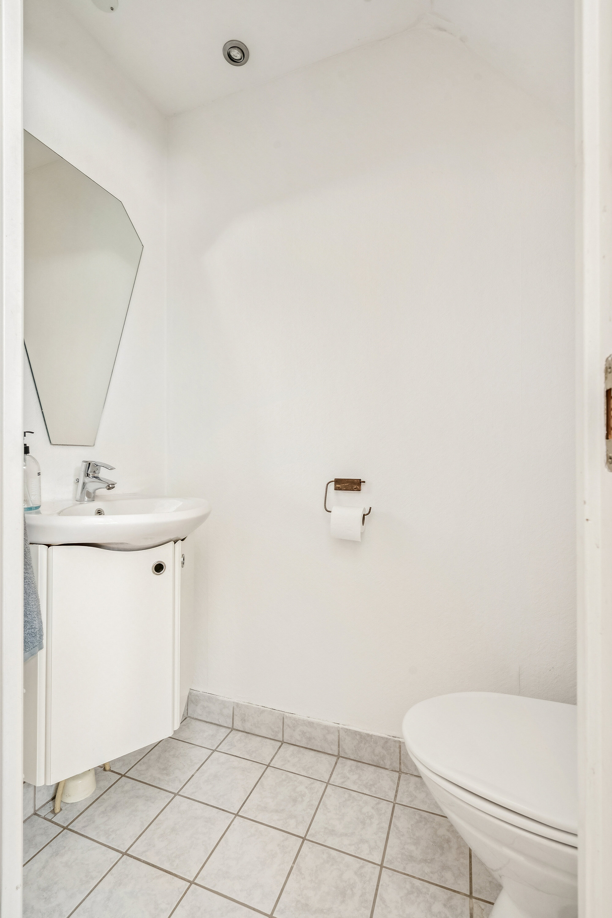 Fremhævet badeværelse billede i fuldskærmstilstand. Billede af Snesere Torpvej 30, Snesere Torp, 4733 Tappernøje