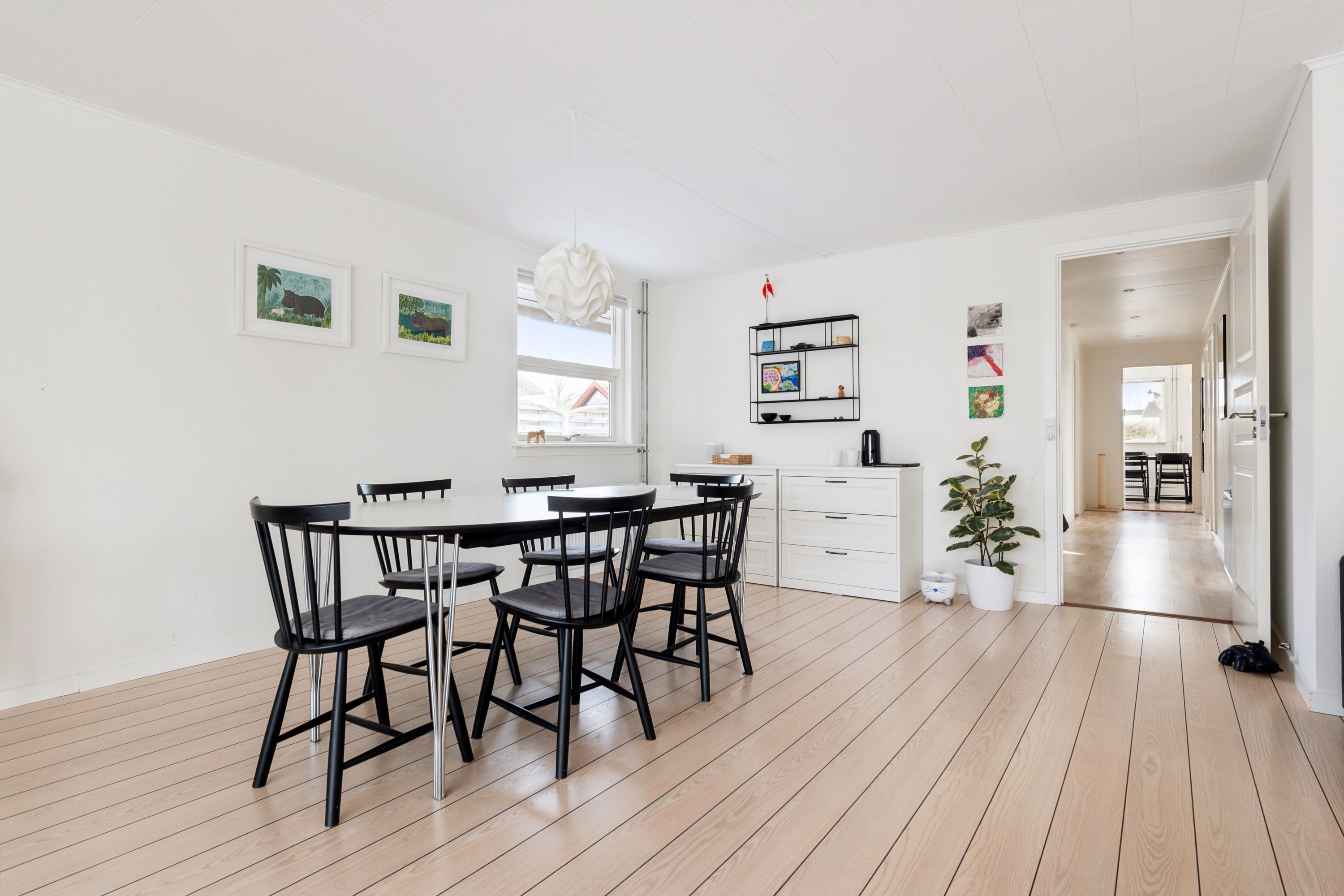 Fremhævet stue billede i fuldskærmstilstand. Billede af Sletteager 2, Baldersbrønde, 2640 Hedehusene