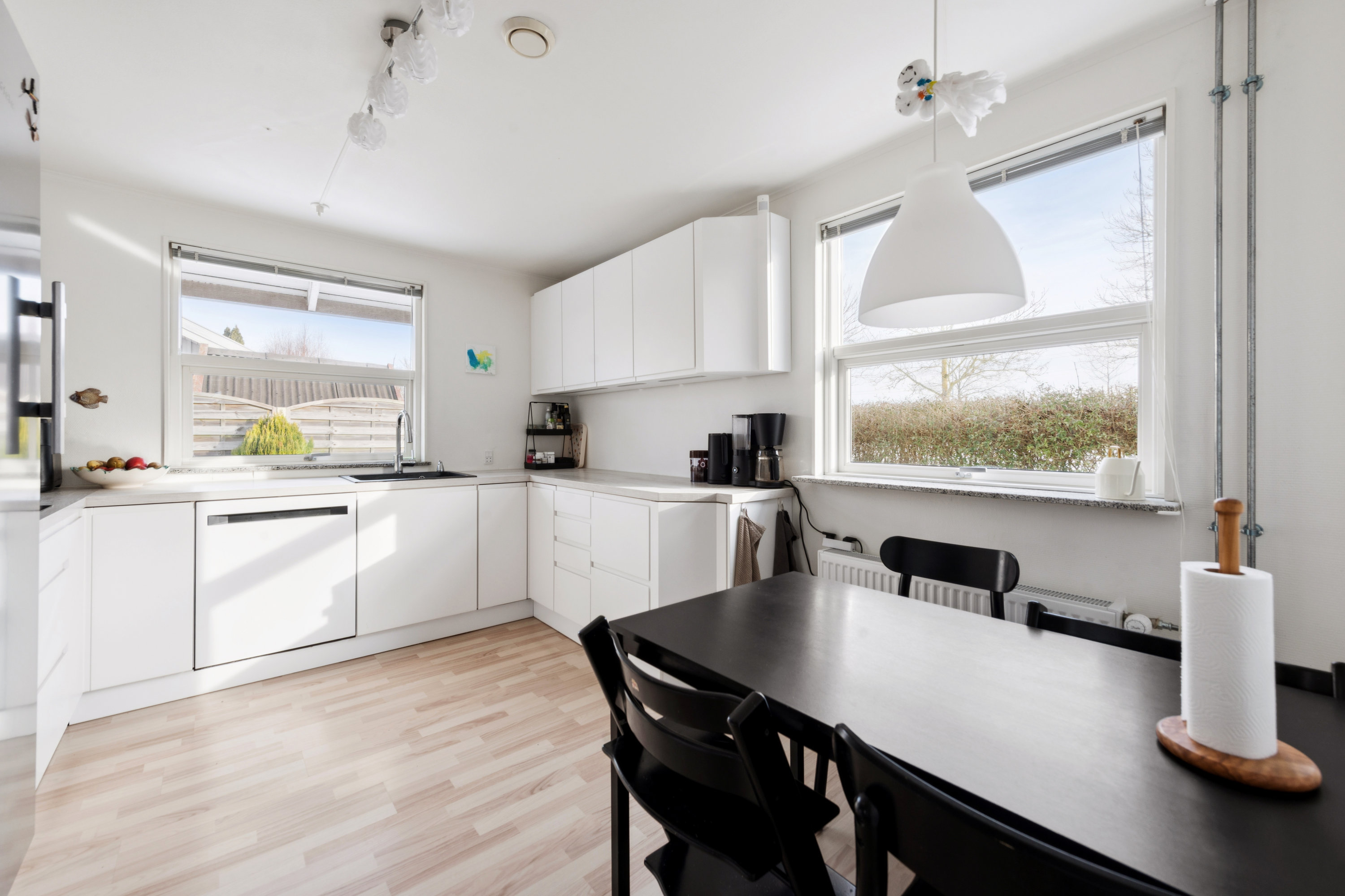 Fremhævet køkken billede i fuldskærmstilstand. Billede af Sletteager 2, Baldersbrønde, 2640 Hedehusene
