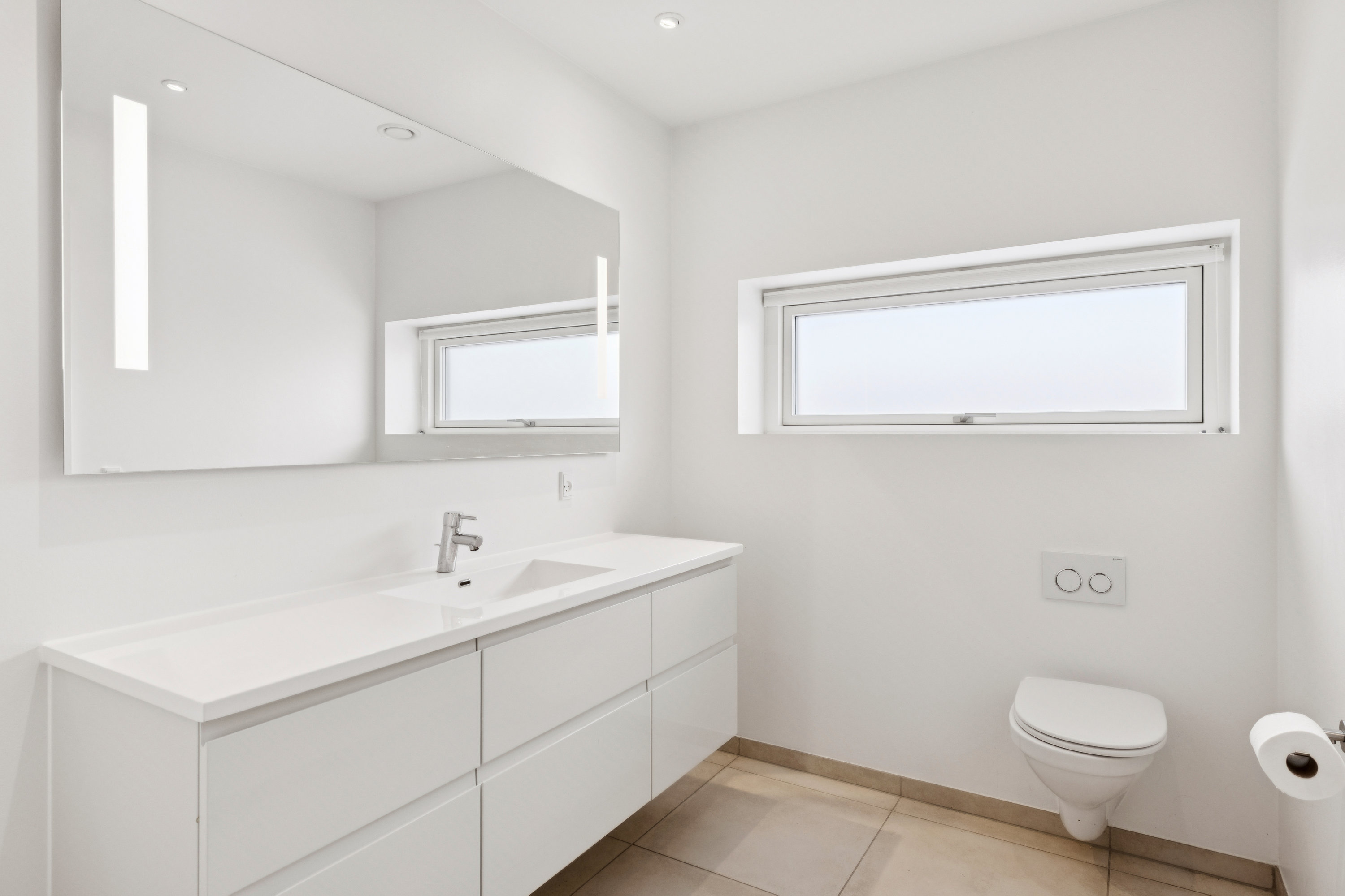 Fremhævet badeværelse billede i fuldskærmstilstand. Billede af Tønnesens Vej 16, 6760 Ribe