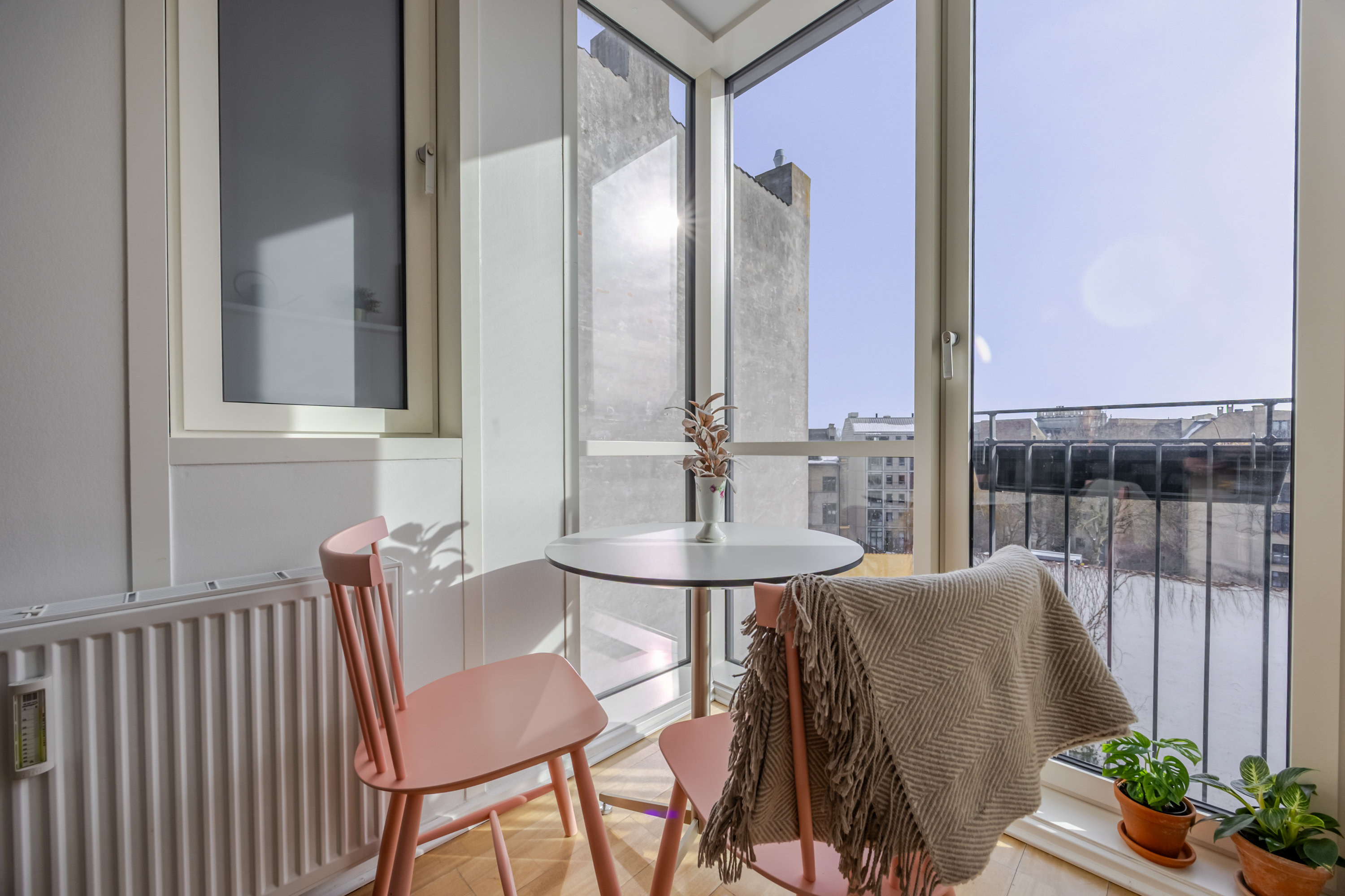 Fremhævet fransk altan billede i fuldskærmstilstand. Billede af Ahornsgade 21, 4. tv., 2200 København N