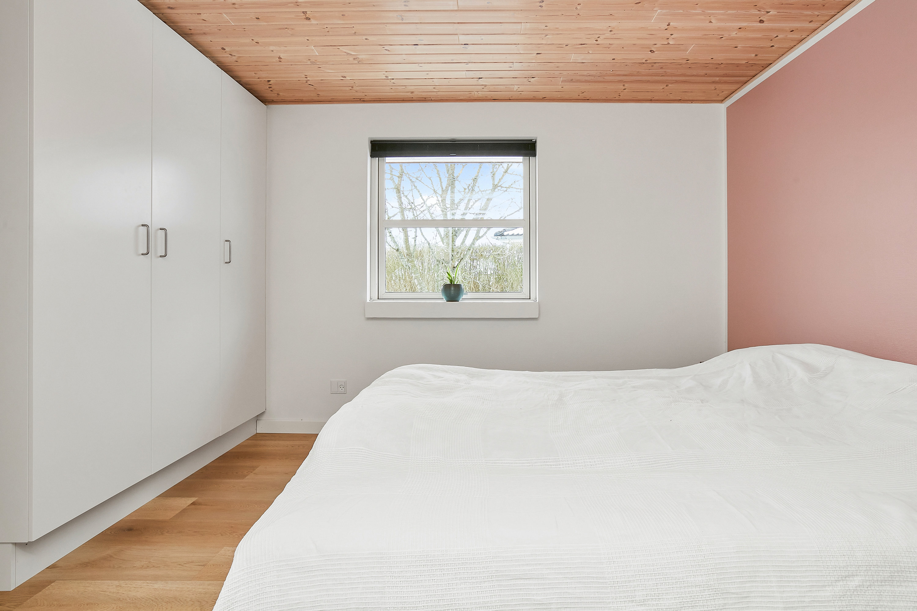 Fremhævet soveværelse billede i fuldskærmstilstand. Billede af Ll. Clemens 5, Nim, 8740 Brædstrup