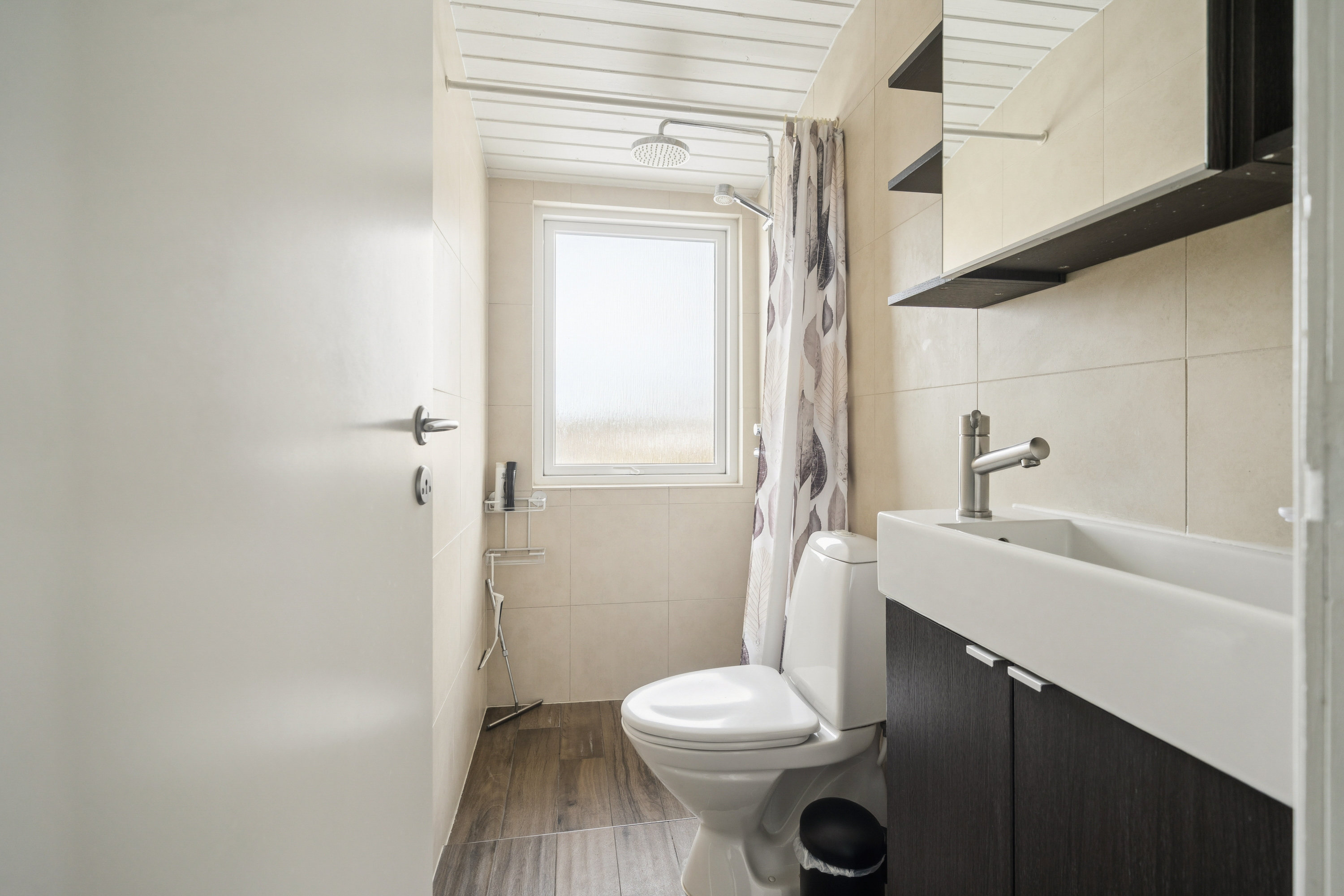 Fremhævet badeværelse billede i fuldskærmstilstand. Billede af Kamdalen 32, 2730 Herlev