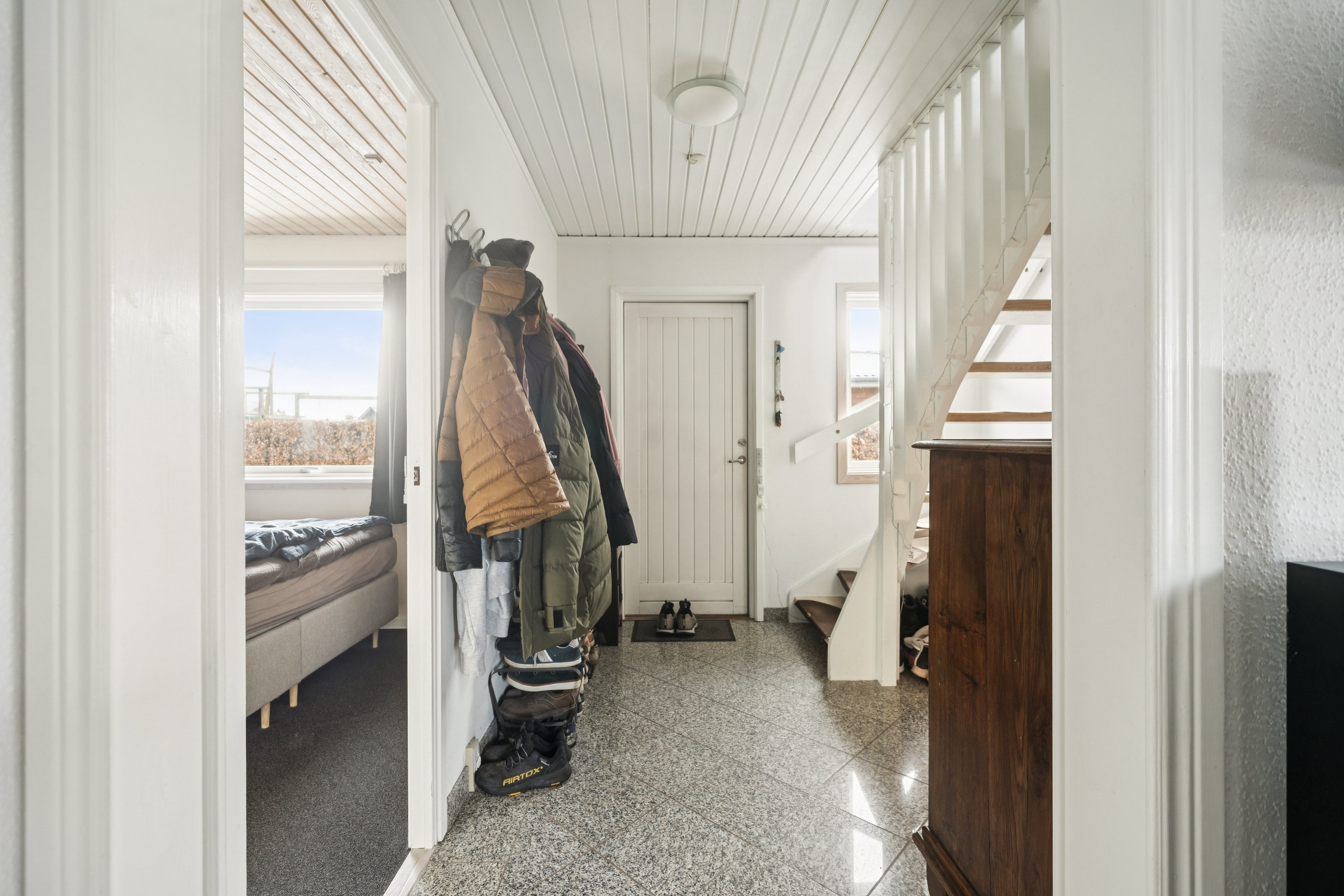 Fremhævet gang billede i fuldskærmstilstand. Billede af Kamdalen 32, 2730 Herlev