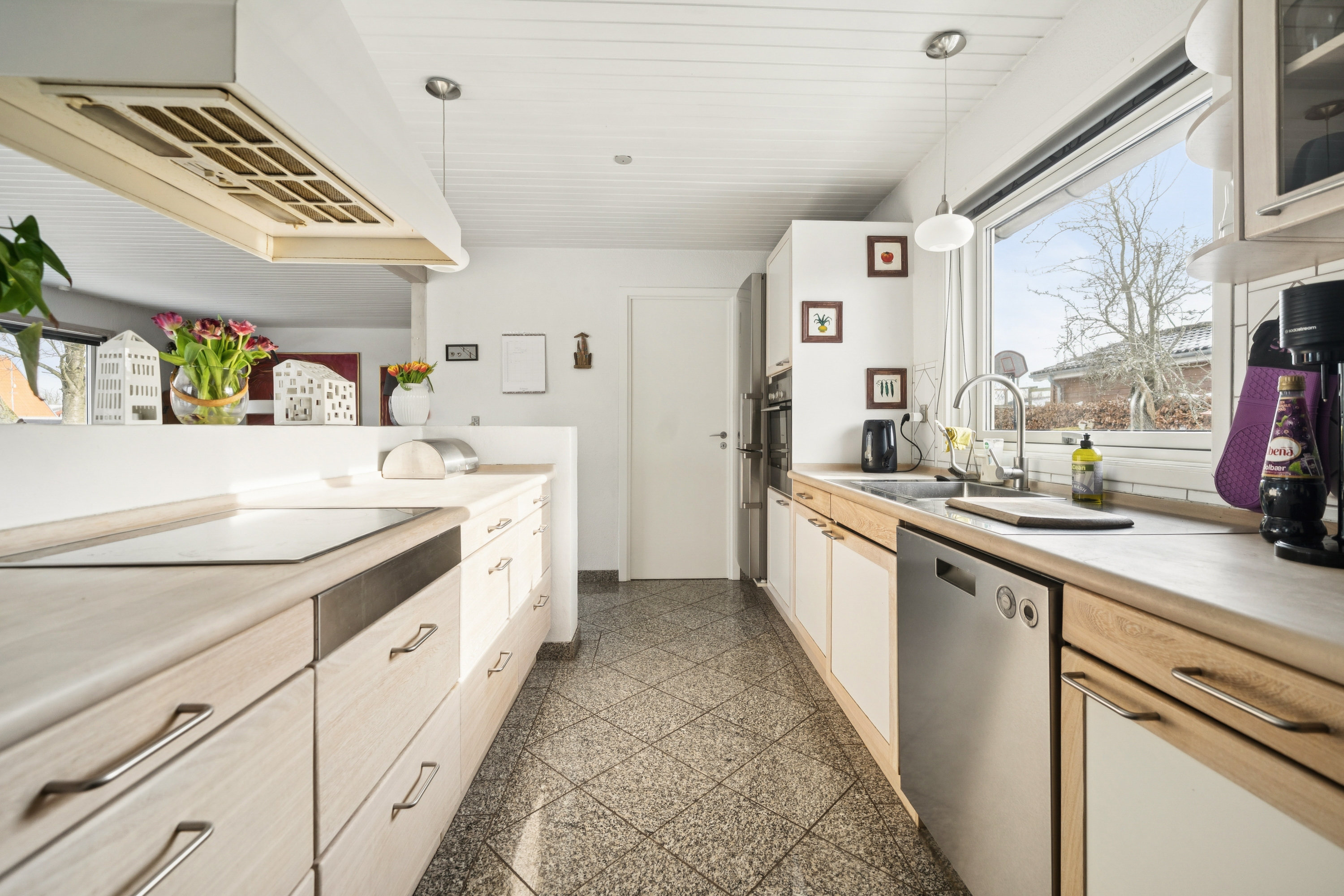 Fremhævet køkken billede i fuldskærmstilstand. Billede af Kamdalen 32, 2730 Herlev