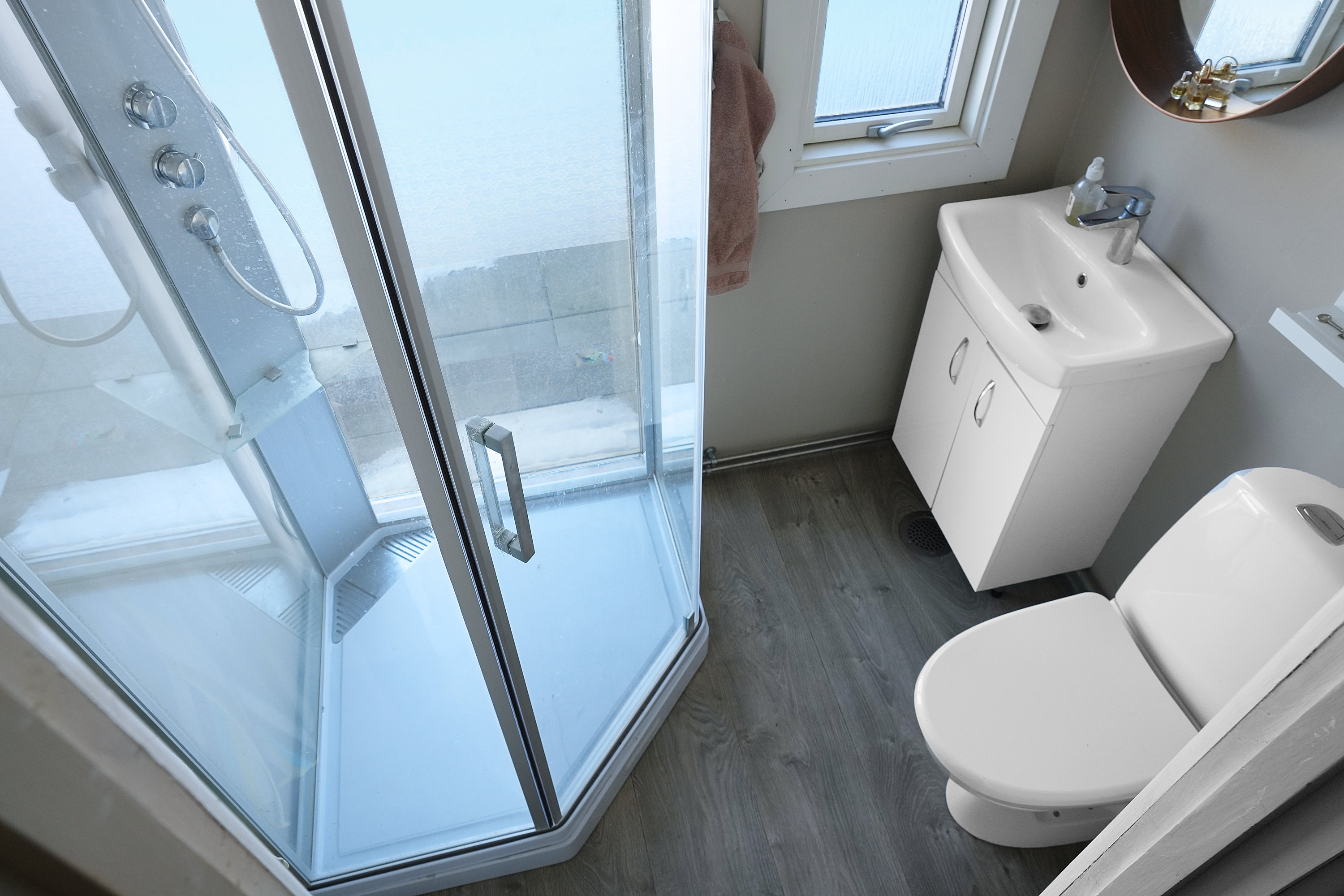 Fremhævet badeværelse billede i fuldskærmstilstand. Billede af Løserup Strandvej 4, Løserup, 4300 Holbæk