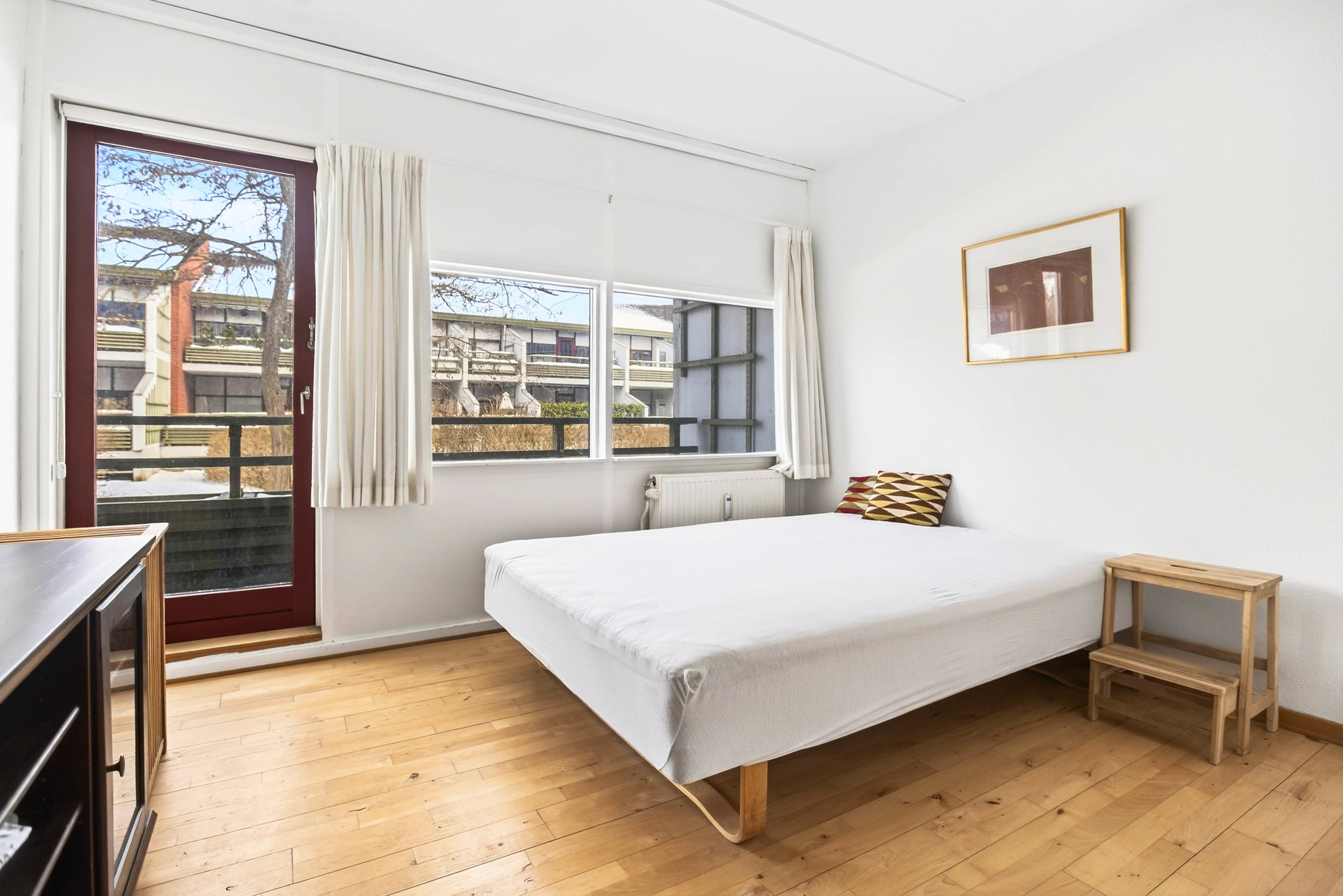 Fremhævet  billede i fuldskærmstilstand. Billede af Pærevangen 5, st.. tv., Smørumnedre, 2765 Smørum