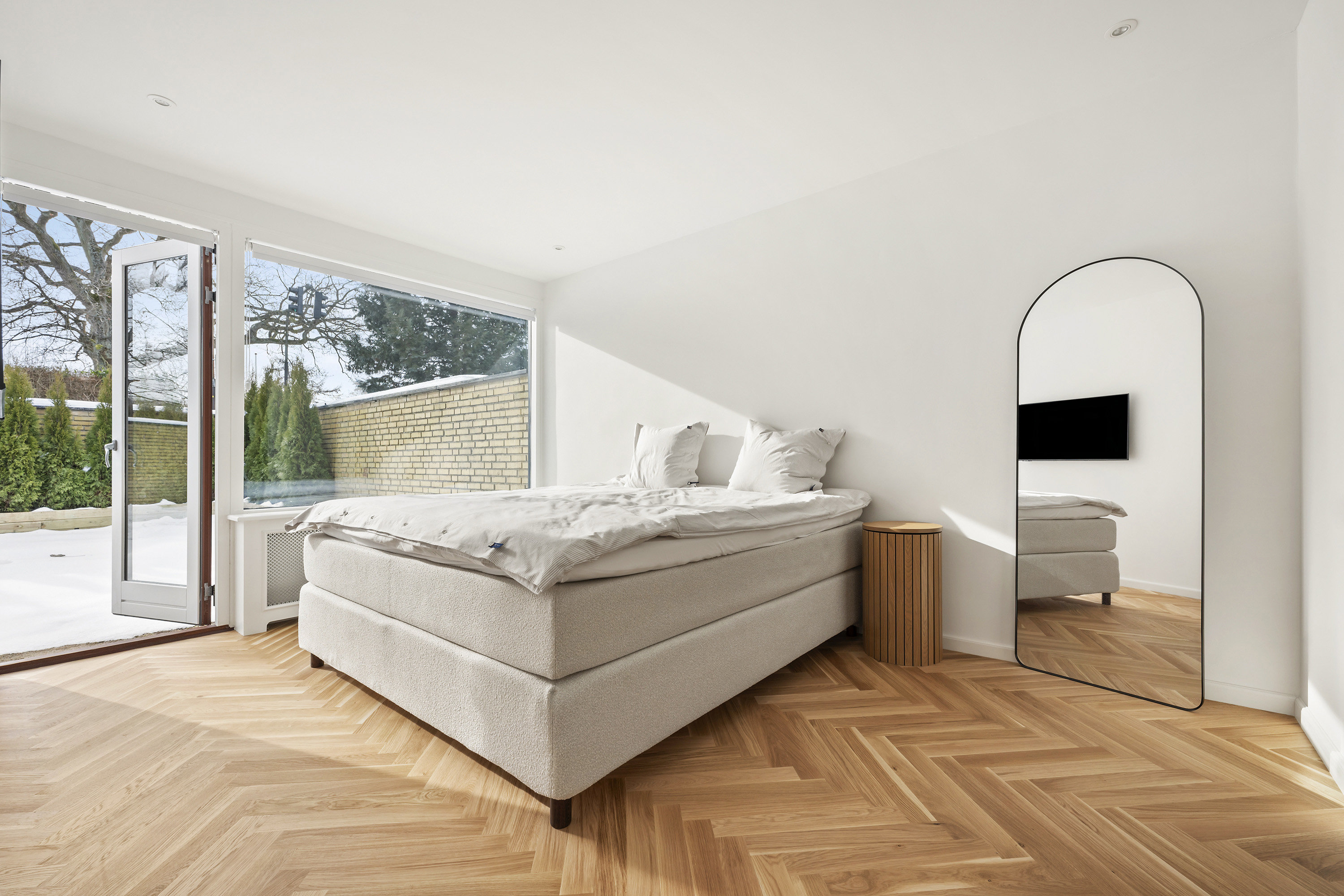 Fremhævet soveværelse billede i fuldskærmstilstand. Billede af Ellehaven 7, Trørød, 2950 Vedbæk