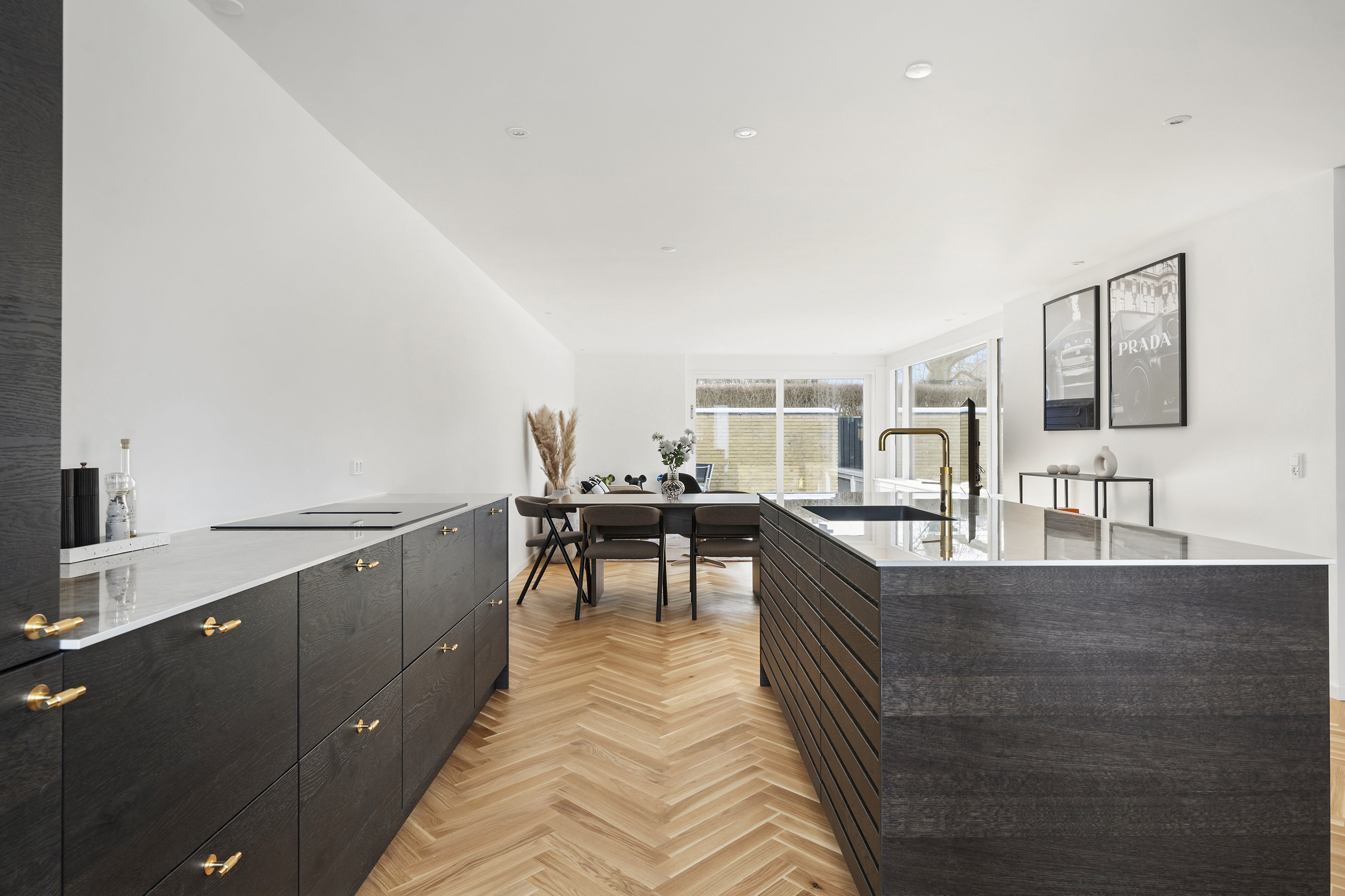 Fremhævet køkken billede i fuldskærmstilstand. Billede af Ellehaven 7, Trørød, 2950 Vedbæk