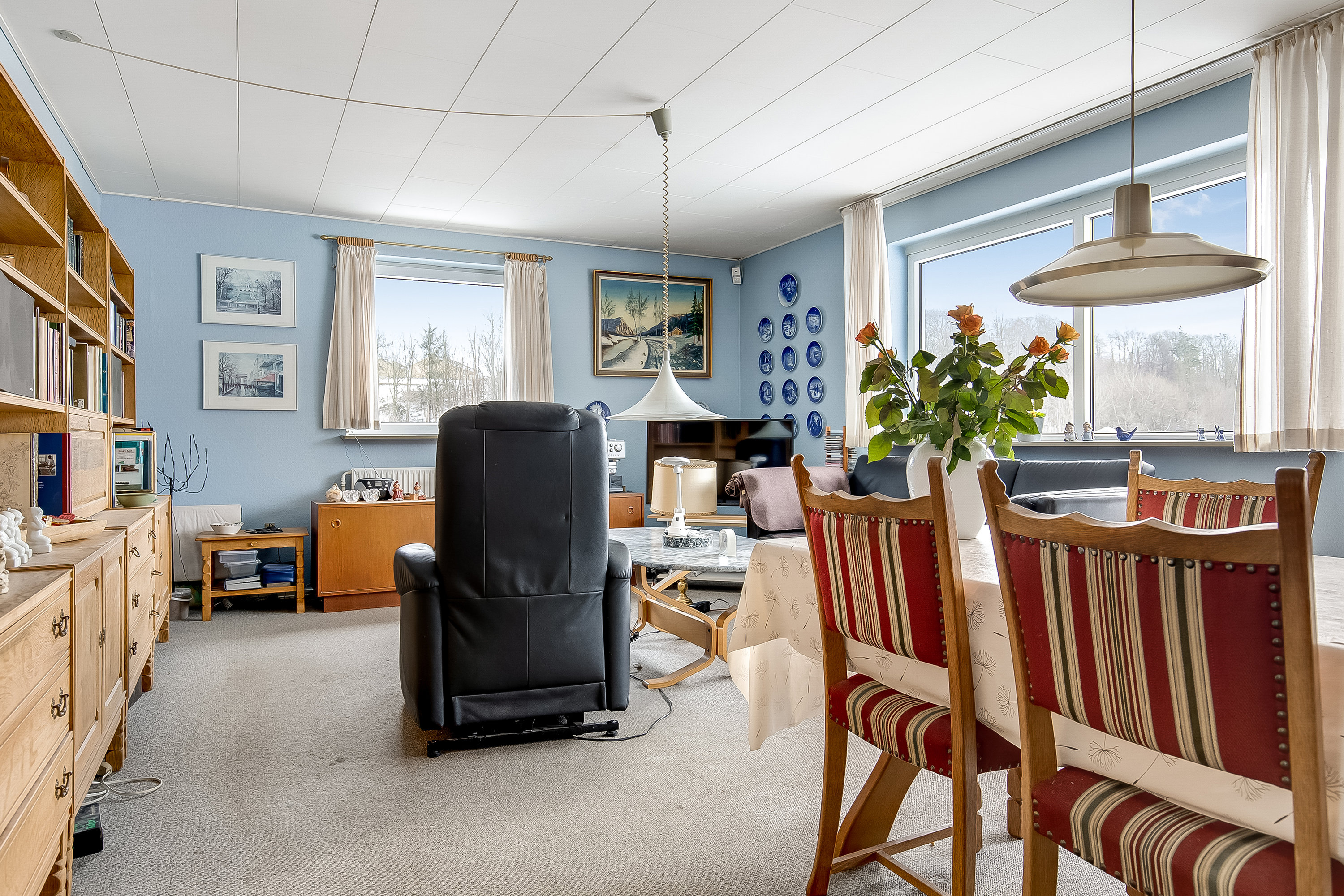 Fremhævet stue billede i fuldskærmstilstand. Billede af Åparken 58, 6640 Lunderskov