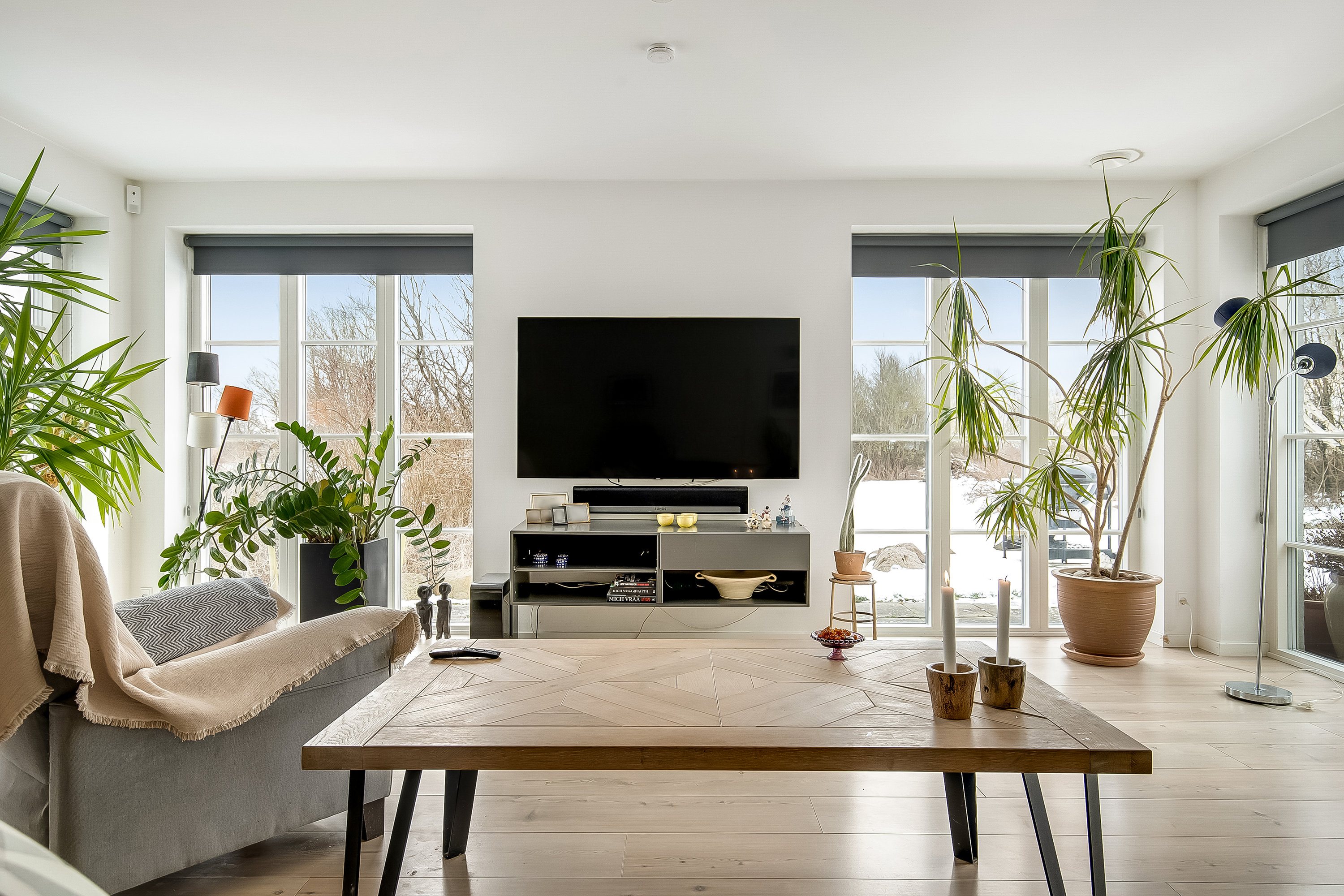 Fremhævet stue billede i fuldskærmstilstand. Billede af Varmarkvej 29, 6092 Sønder Stenderup