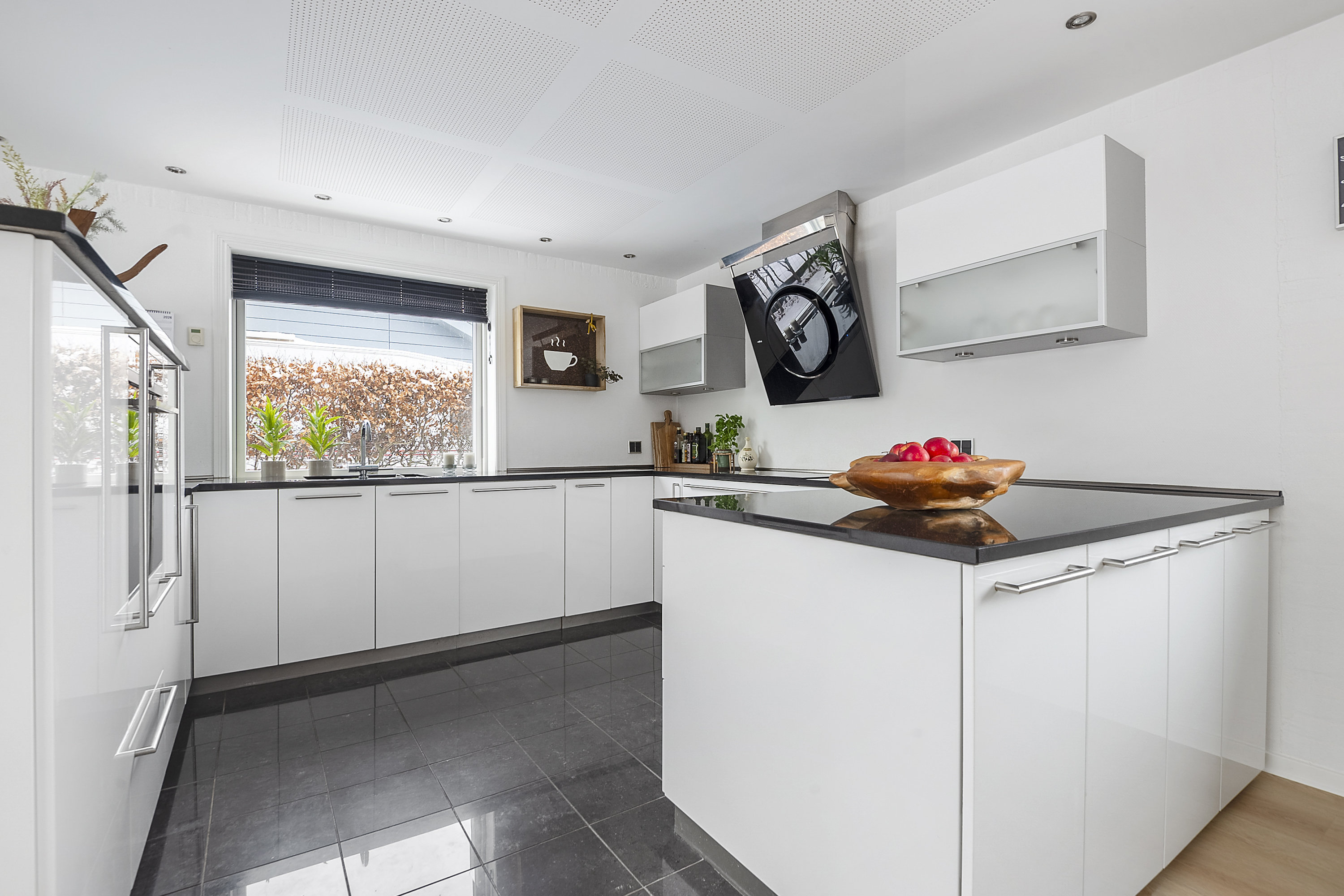 Fremhævet køkken billede i fuldskærmstilstand. Billede af Valmuevænget 24, Hjerting, 6710 Esbjerg V