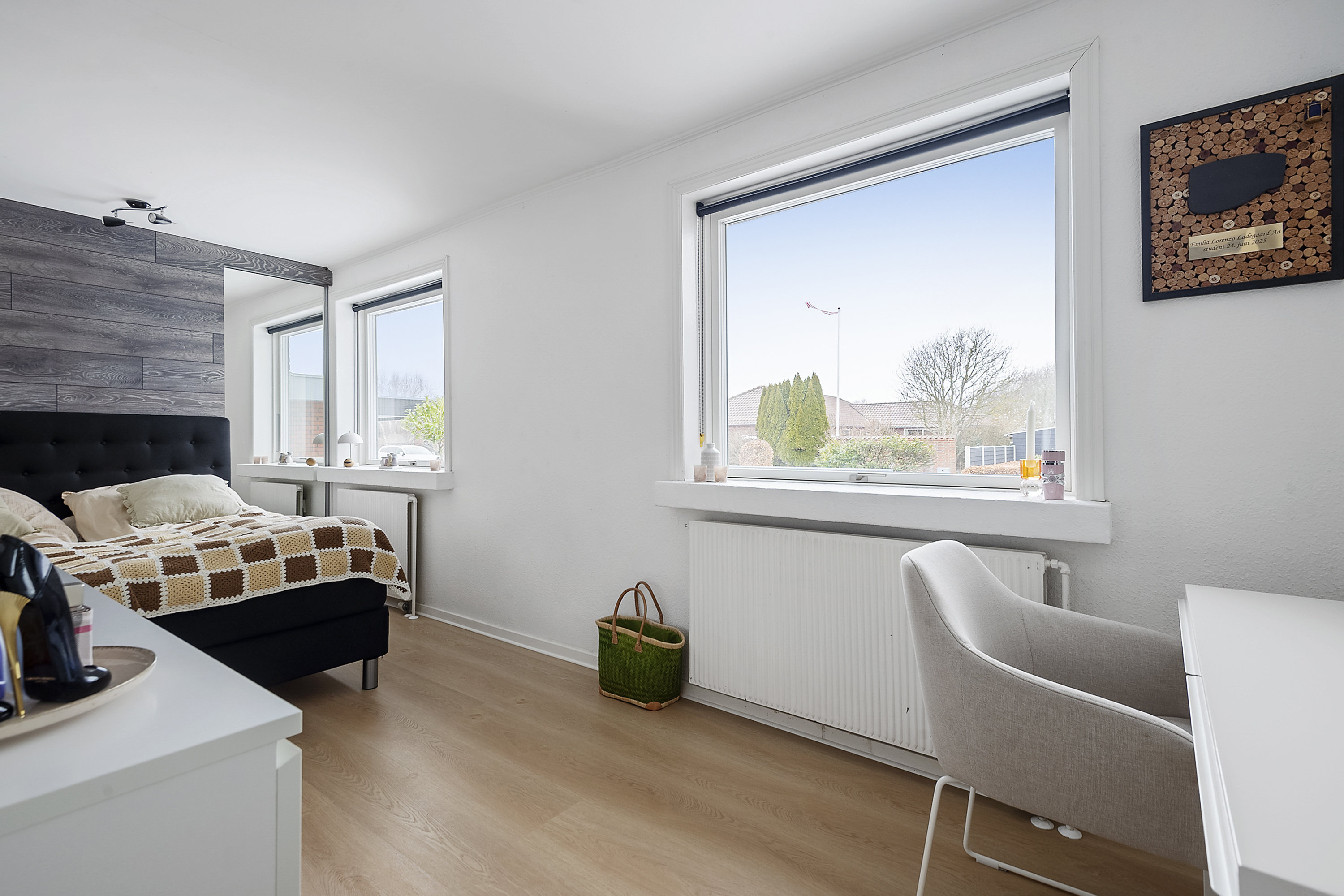 Fremhævet soveværelse billede i fuldskærmstilstand. Billede af Valmuevænget 24, Hjerting, 6710 Esbjerg V