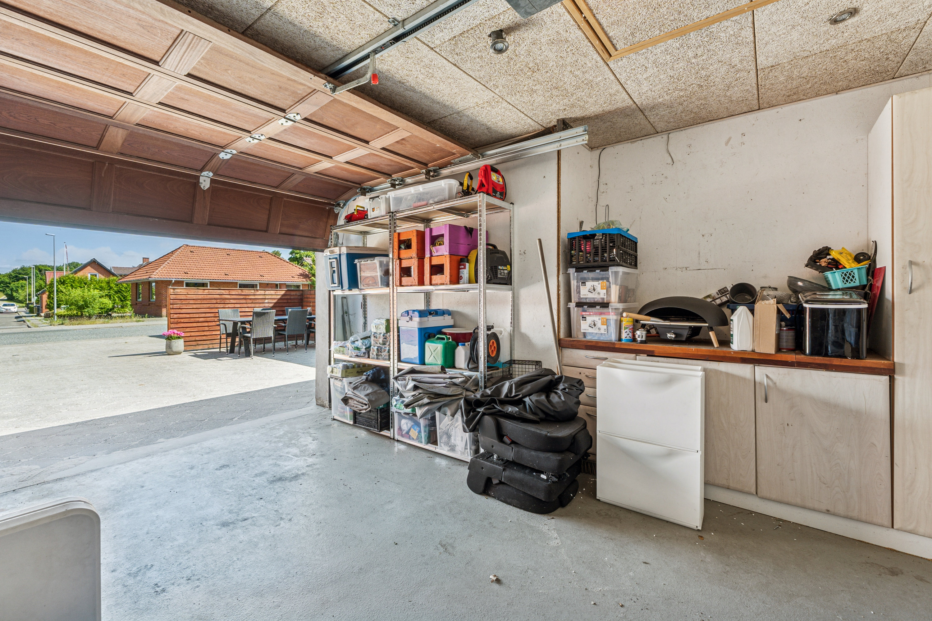 Fremhævet garage billede i fuldskærmstilstand. Billede af Langgade 1, Fjelstervang, 6933 Kibæk