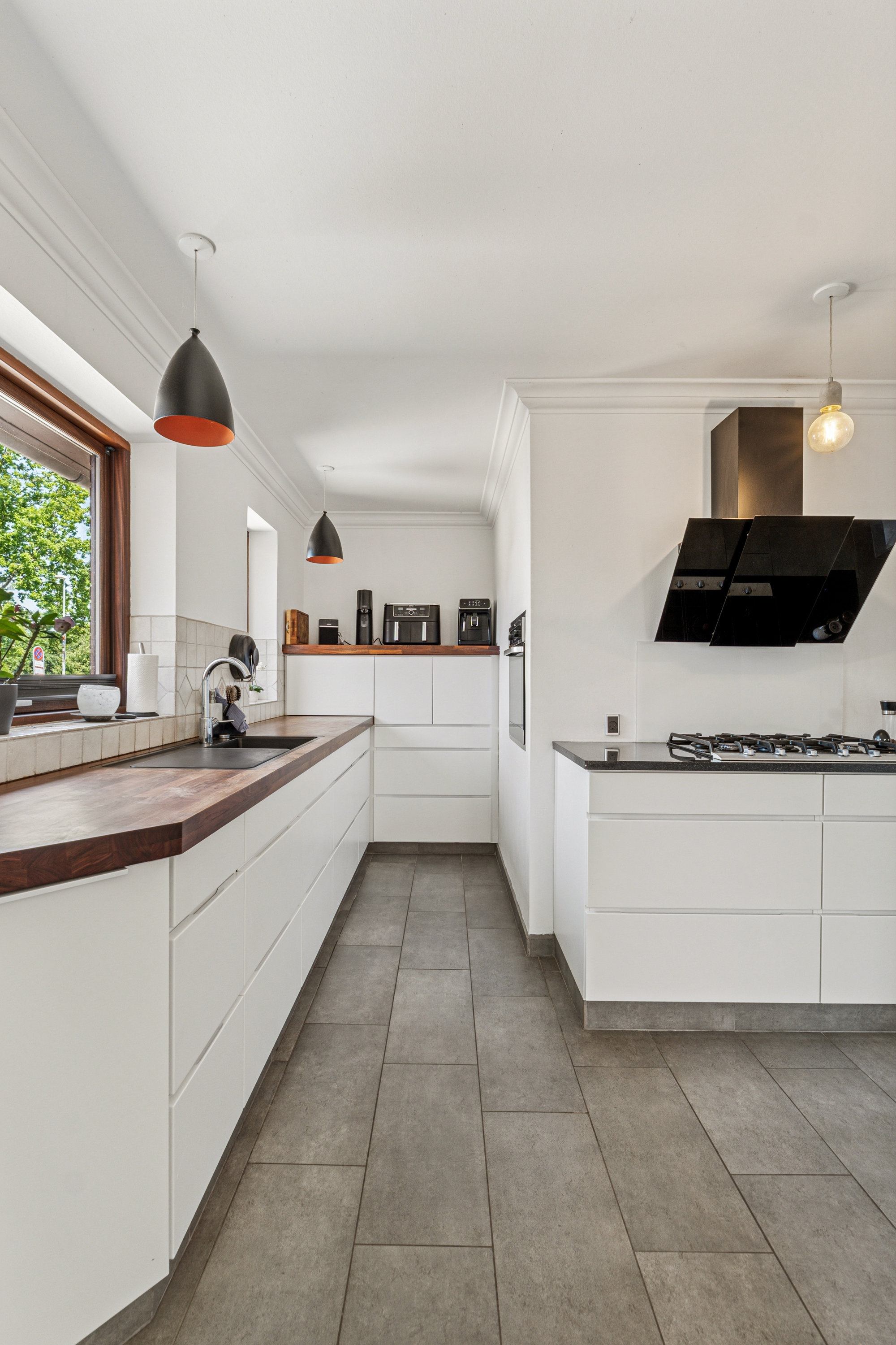 Fremhævet køkken billede i fuldskærmstilstand. Billede af Langgade 1, Fjelstervang, 6933 Kibæk