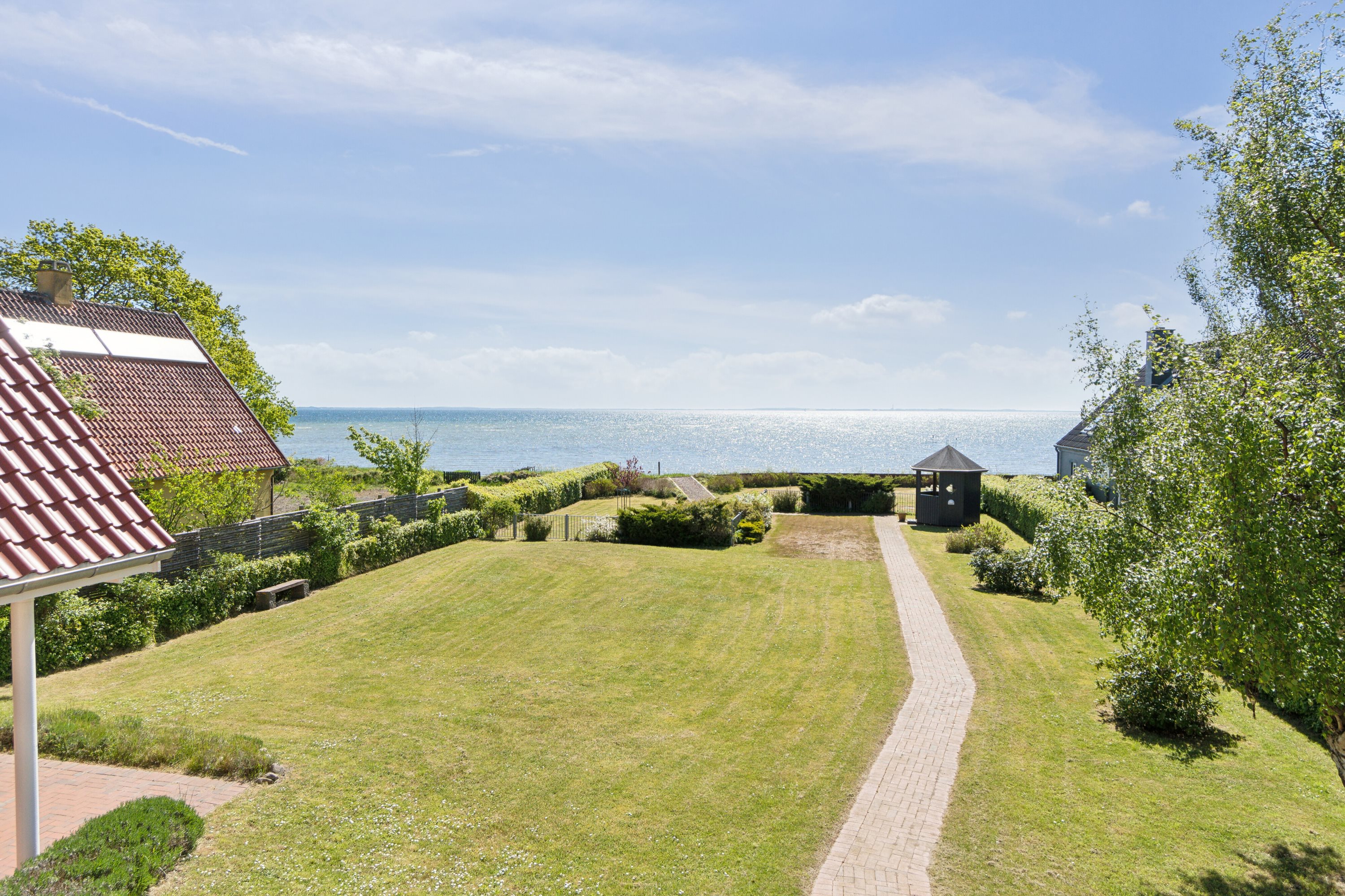 Fremhævet udendørs billede i fuldskærmstilstand. Billede af Fjordvænget 13, 4581 Rørvig